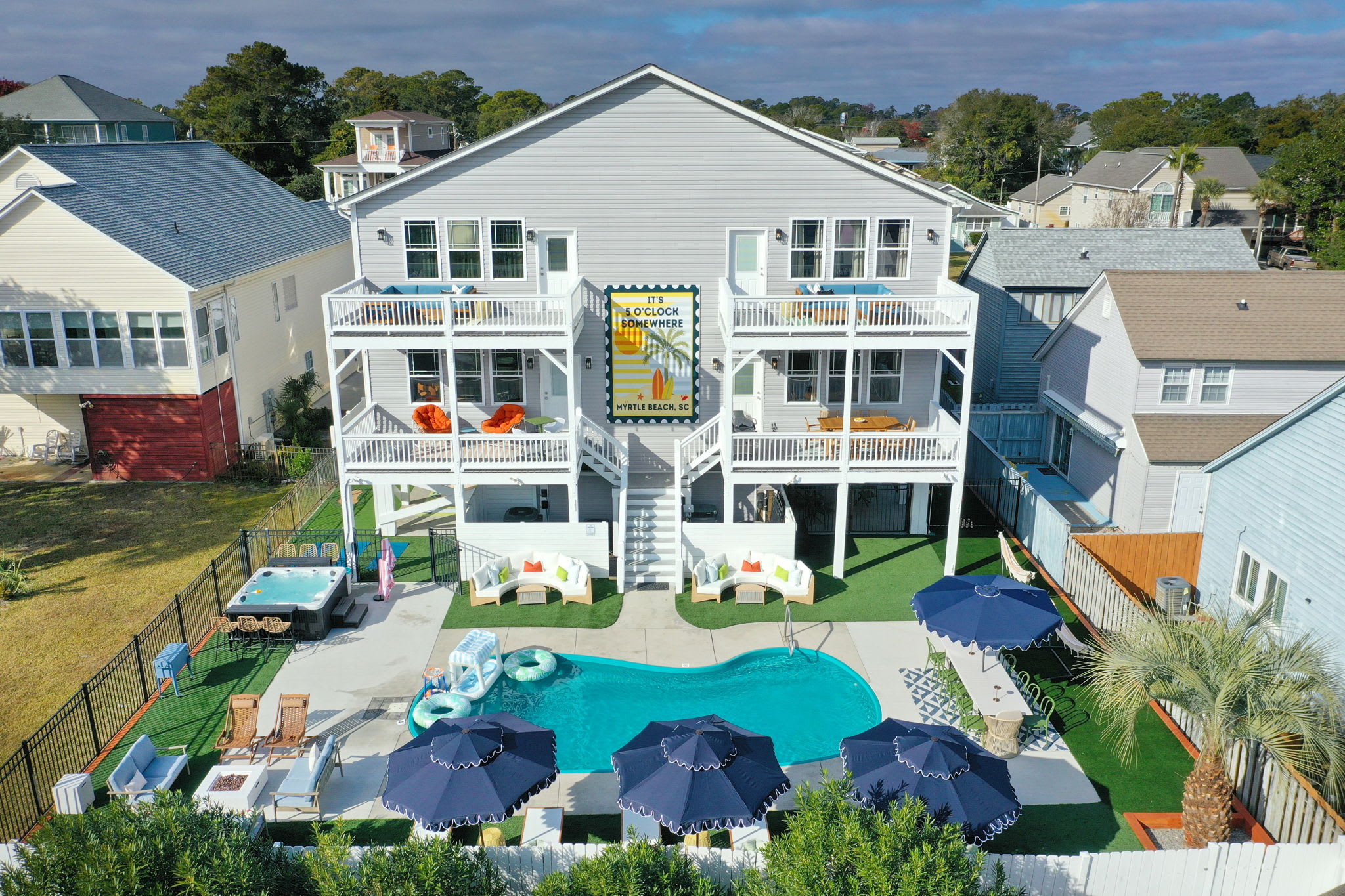 Golf Sim, Theater, Games, Walk to Beach, Sleeps 28