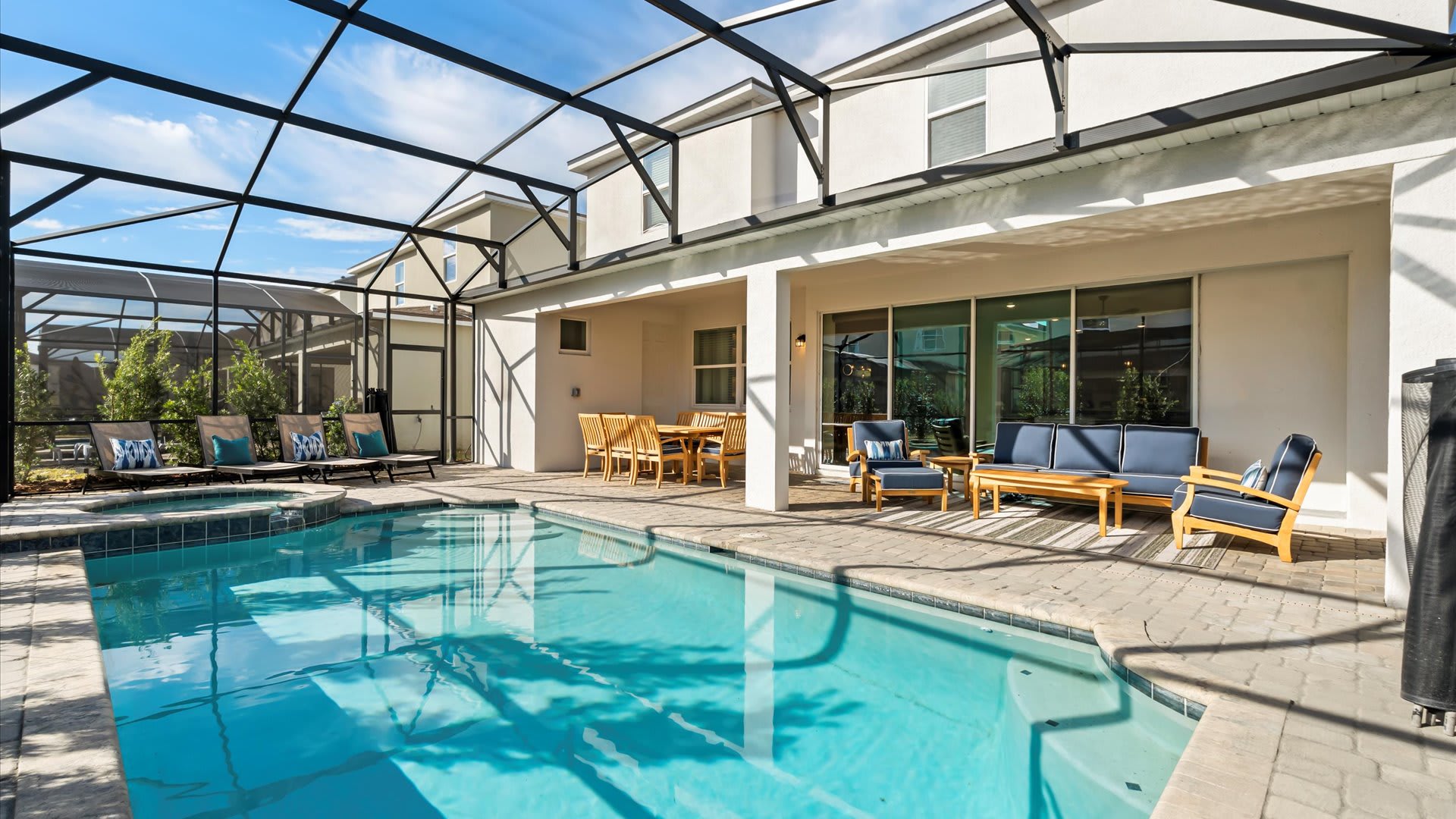 Upstay Solara Resort Villa Pool Cinema Games