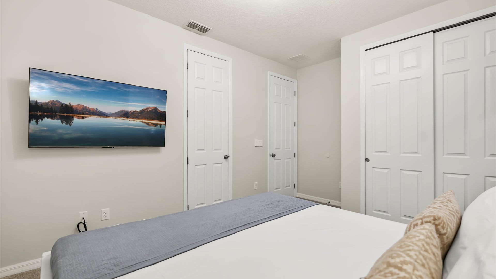 Upstay Solara Resort Villa Pool Cinema Games | Photo 43