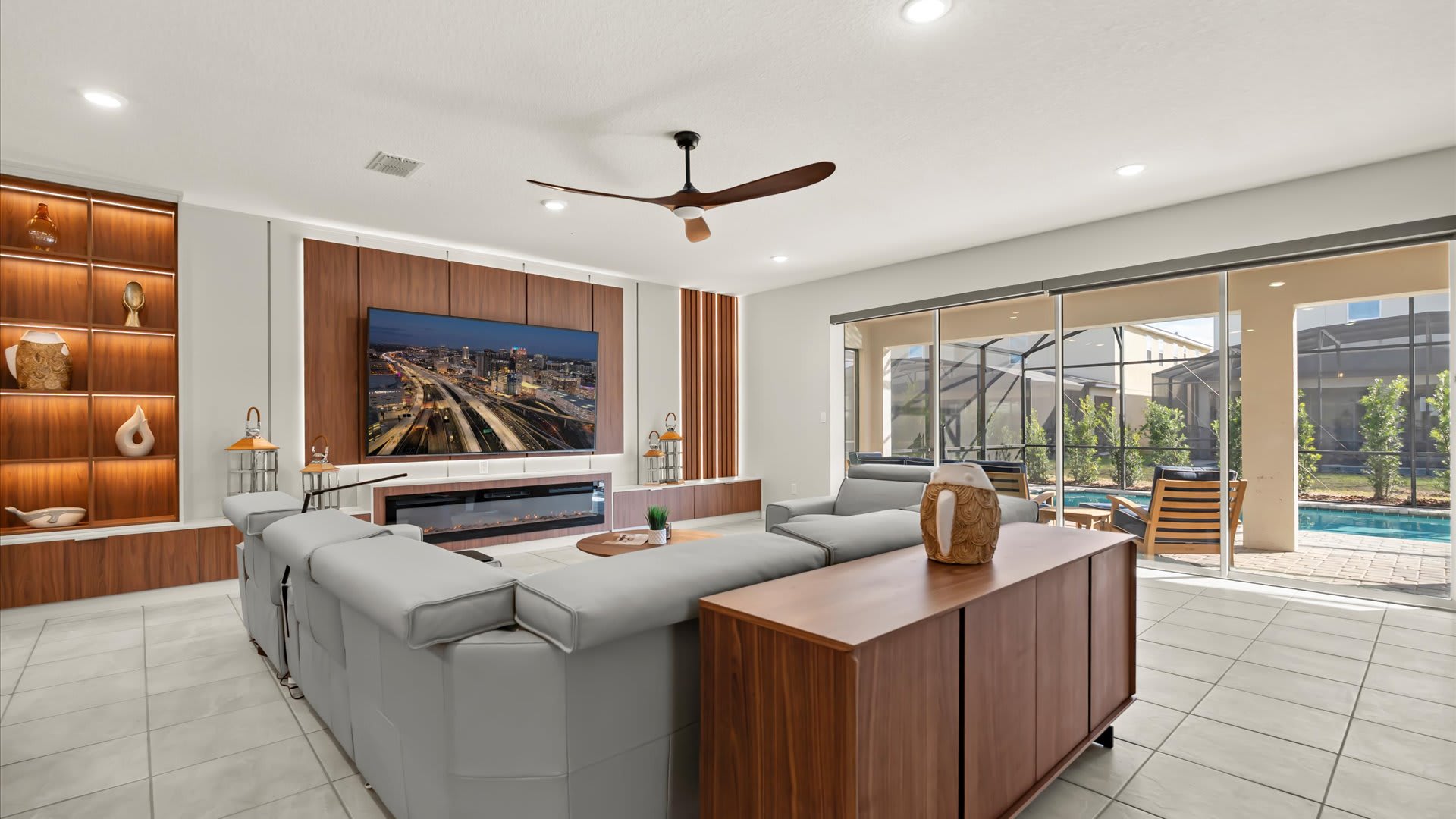 Upstay Solara Resort Villa Pool Cinema Games | Photo 27