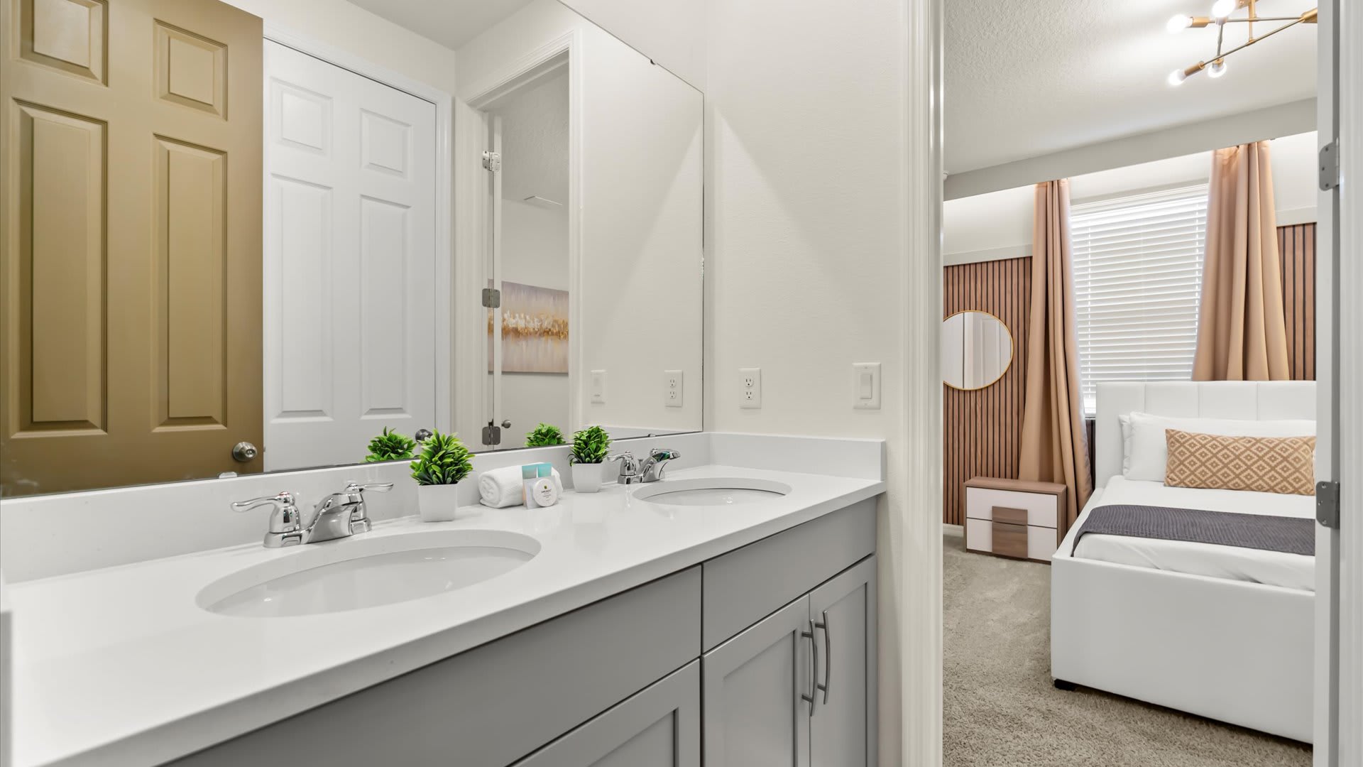 Upstay Solara Resort Villa Pool Cinema Games | Photo 45