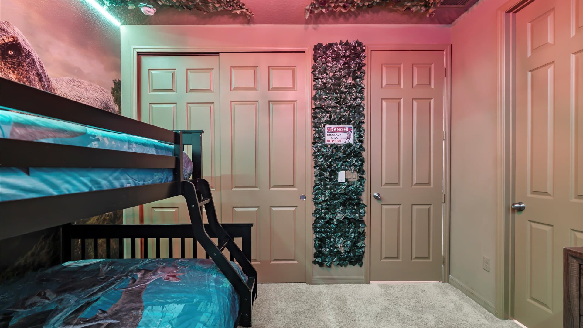 Upstay Solara Resort Villa Pool Cinema Games | Photo 47