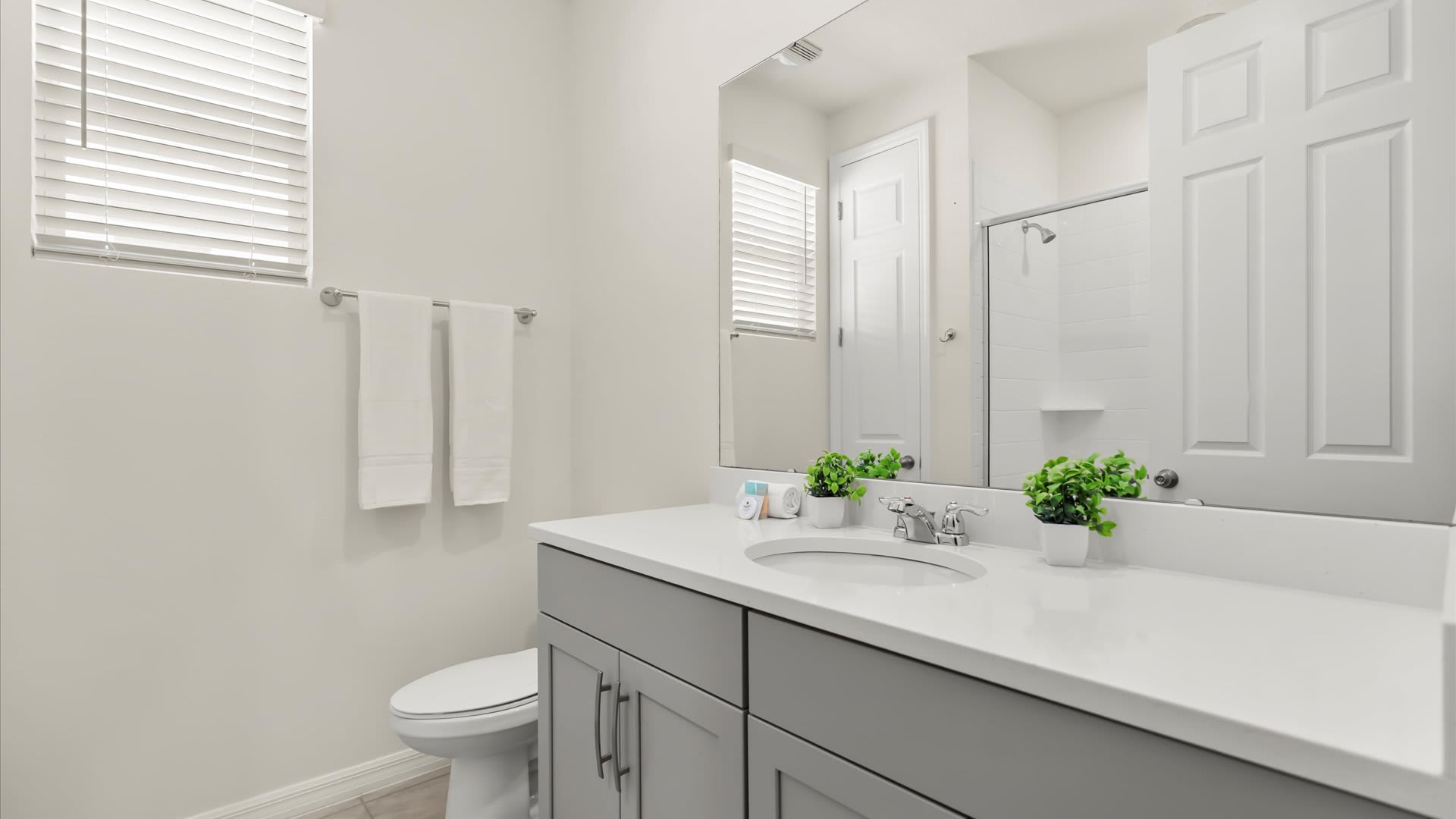 Upstay Solara Resort Villa Pool Cinema Games | Photo 51