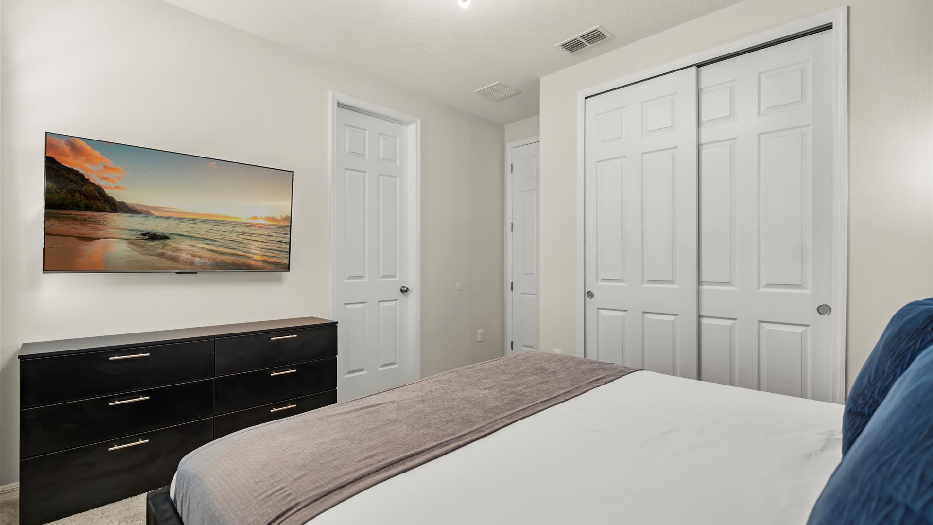 Upstay Solara Resort Villa Pool Cinema Games | Photo 34