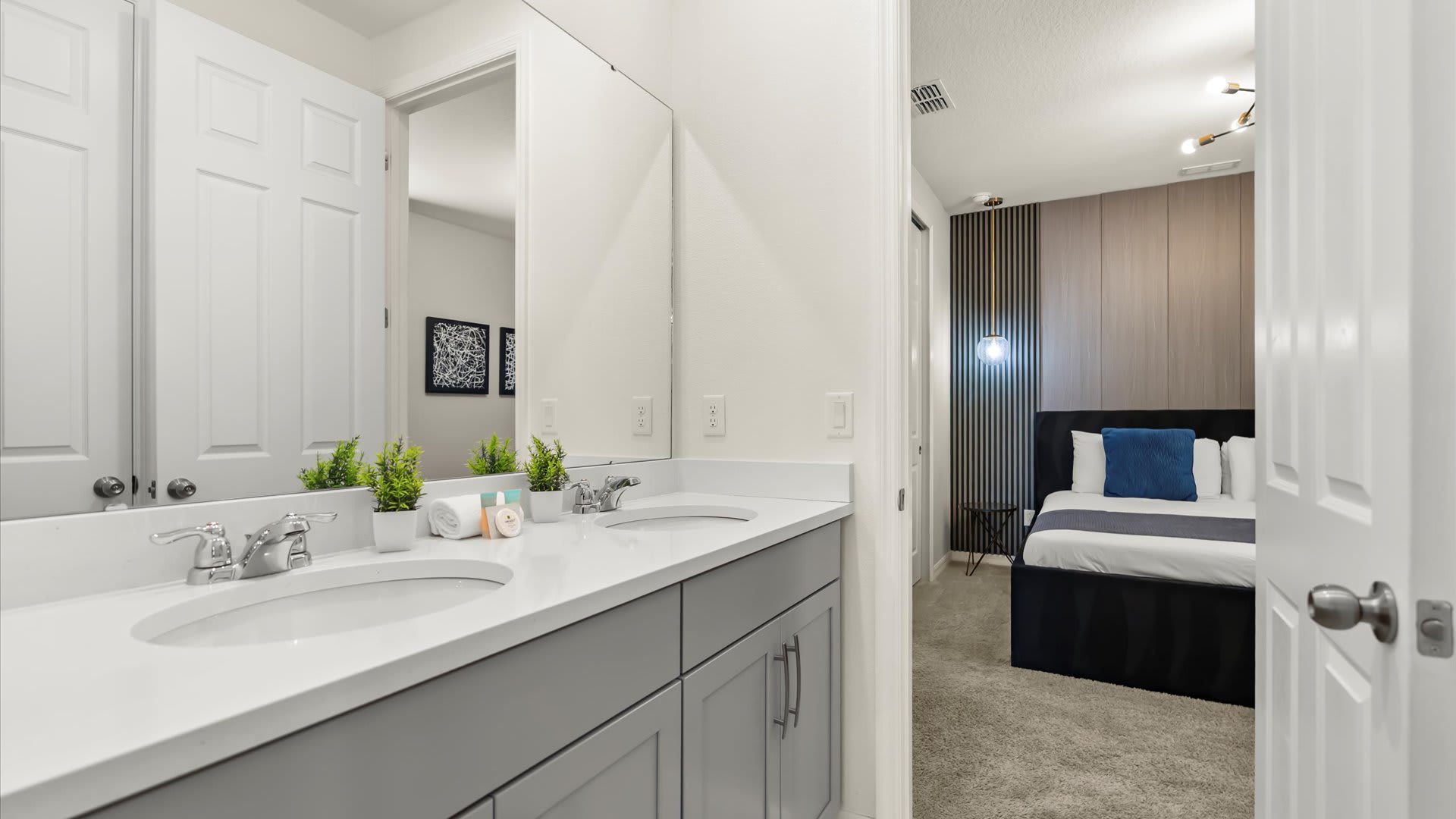 Upstay Solara Resort Villa Pool Cinema Games | Photo 35