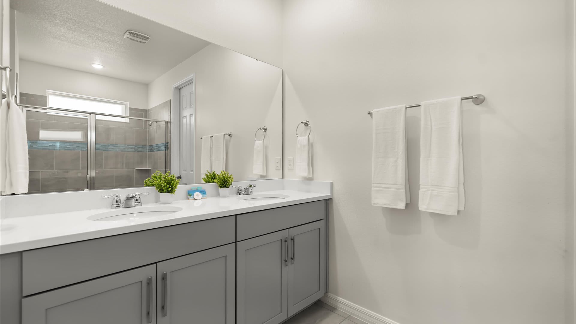 Upstay Solara Resort Villa Pool Cinema Games | Photo 56