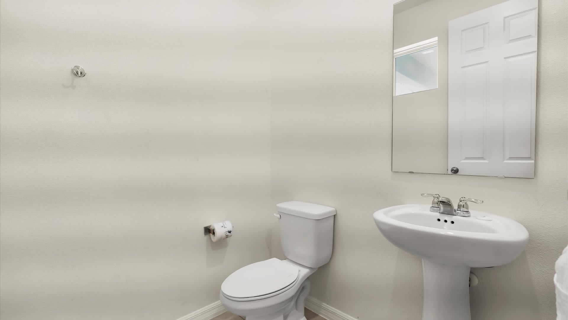 Upstay Solara Resort Villa Pool Cinema Games | Photo 59