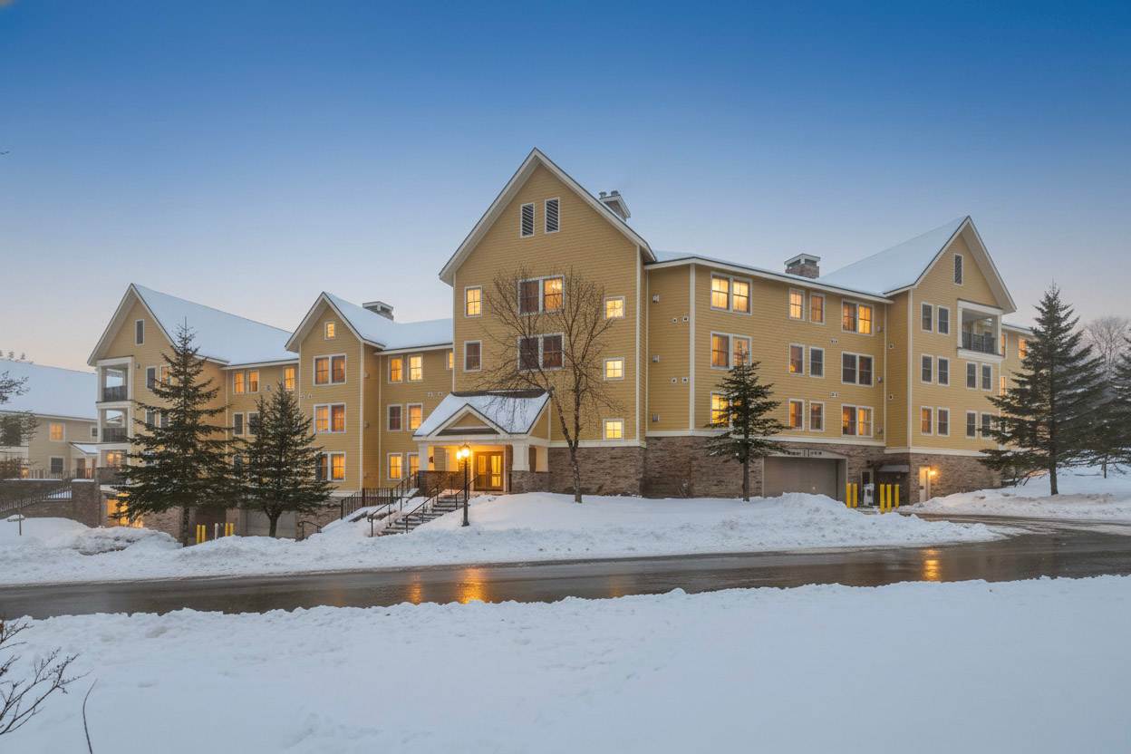 Charming 2-Bedroom Ski-In/Ski-Out at Jackson Gore — Ludlow, VT — vacation rental