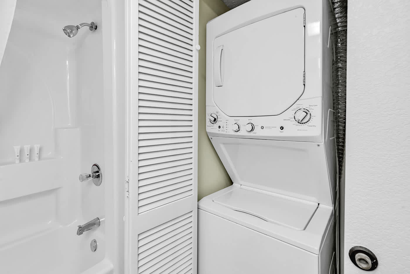 Oceanfront Luxury 2BR Litchfield Beach Escape | Photo 29