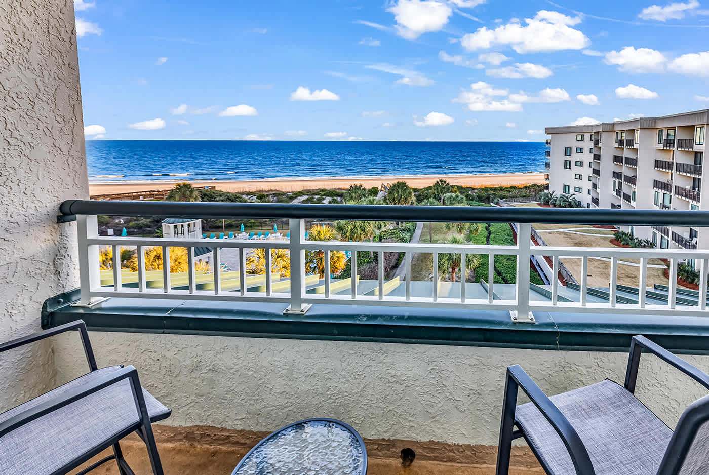 Oceanfront Luxury 2BR Litchfield Beach Escape | Photo 24