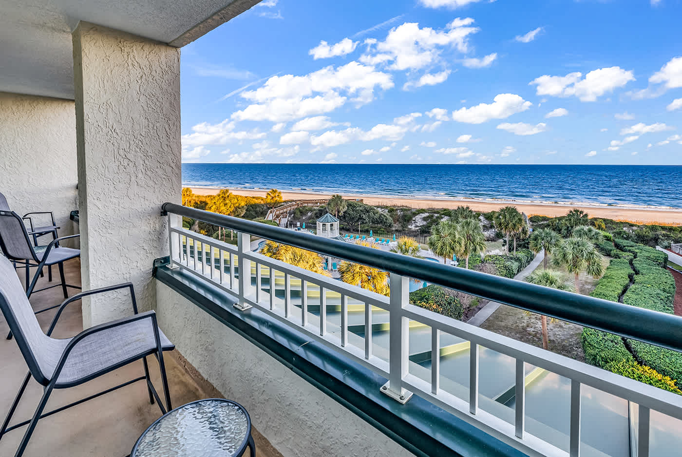 Oceanfront Luxury 2BR Litchfield Beach Escape | Photo 26
