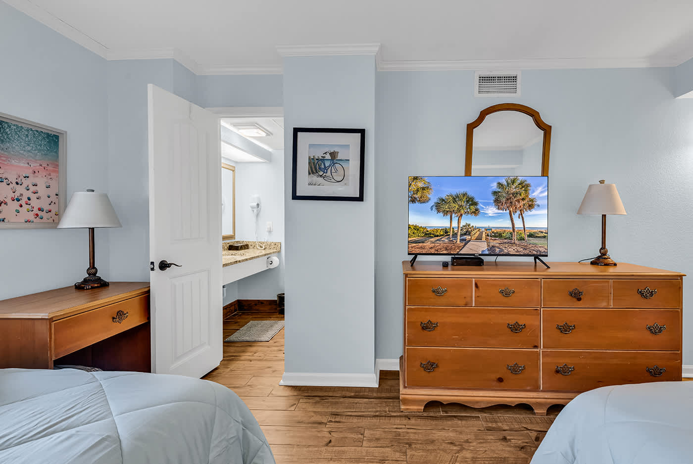 Oceanfront Luxury 2BR Litchfield Beach Escape | Photo 19