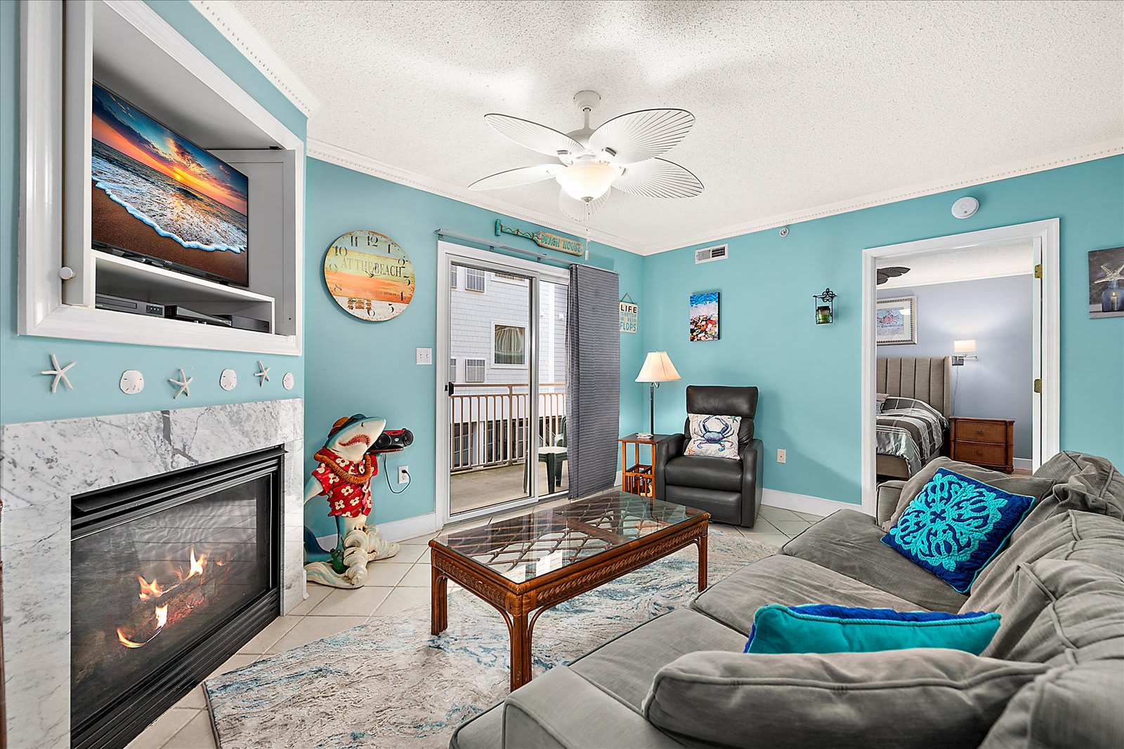 Two Bedroom Bayside Condo with Great Amenities | Photo 3