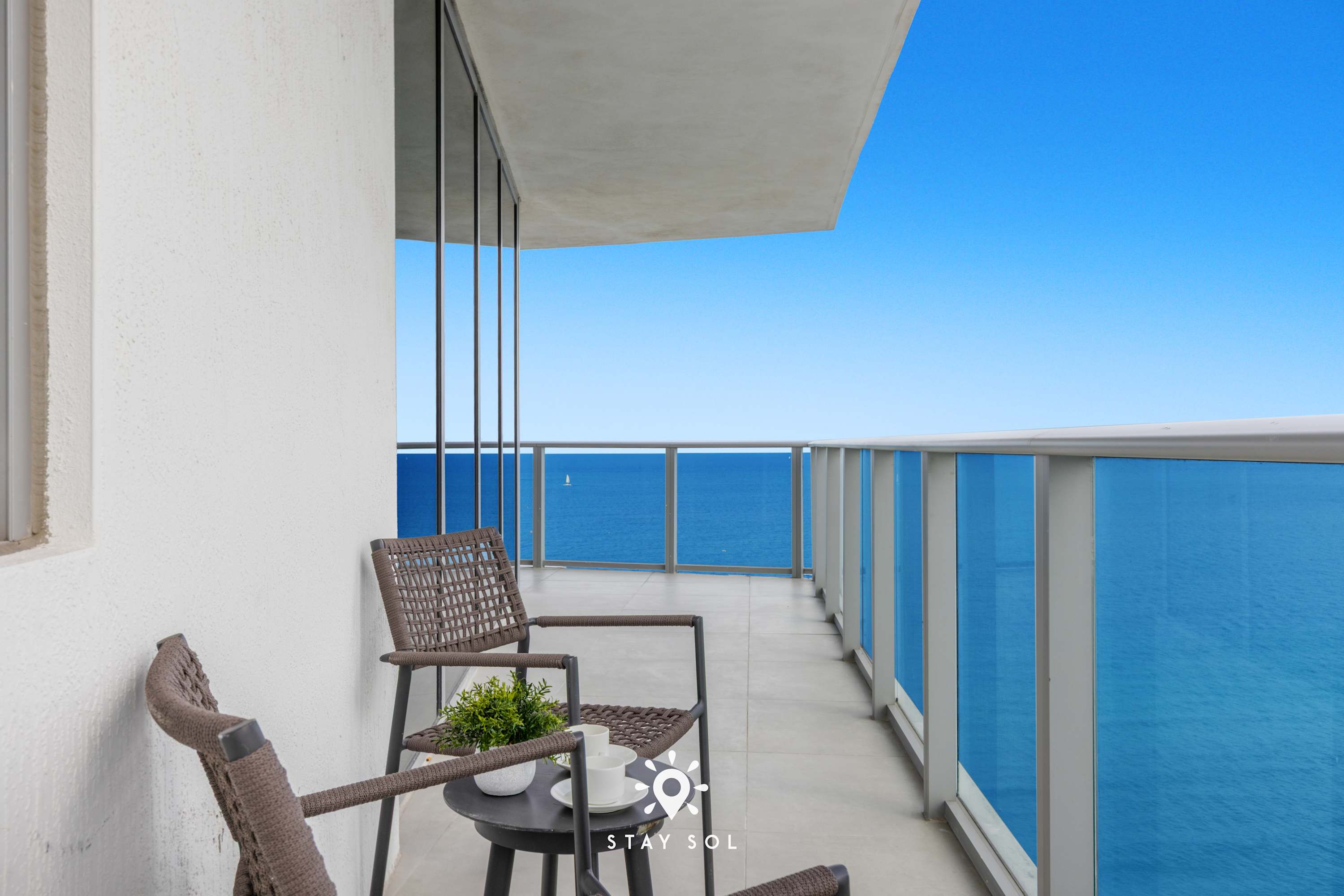 Bright Coastal 3BR Haven · Corner Views + Resort