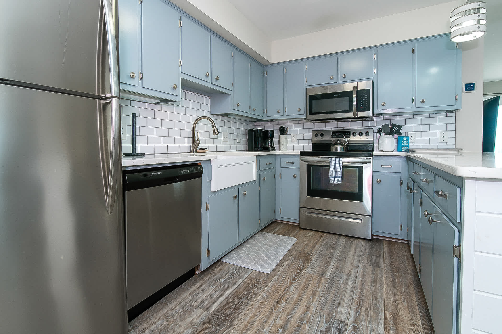 Oceanfront and Modern Top Location w Pool