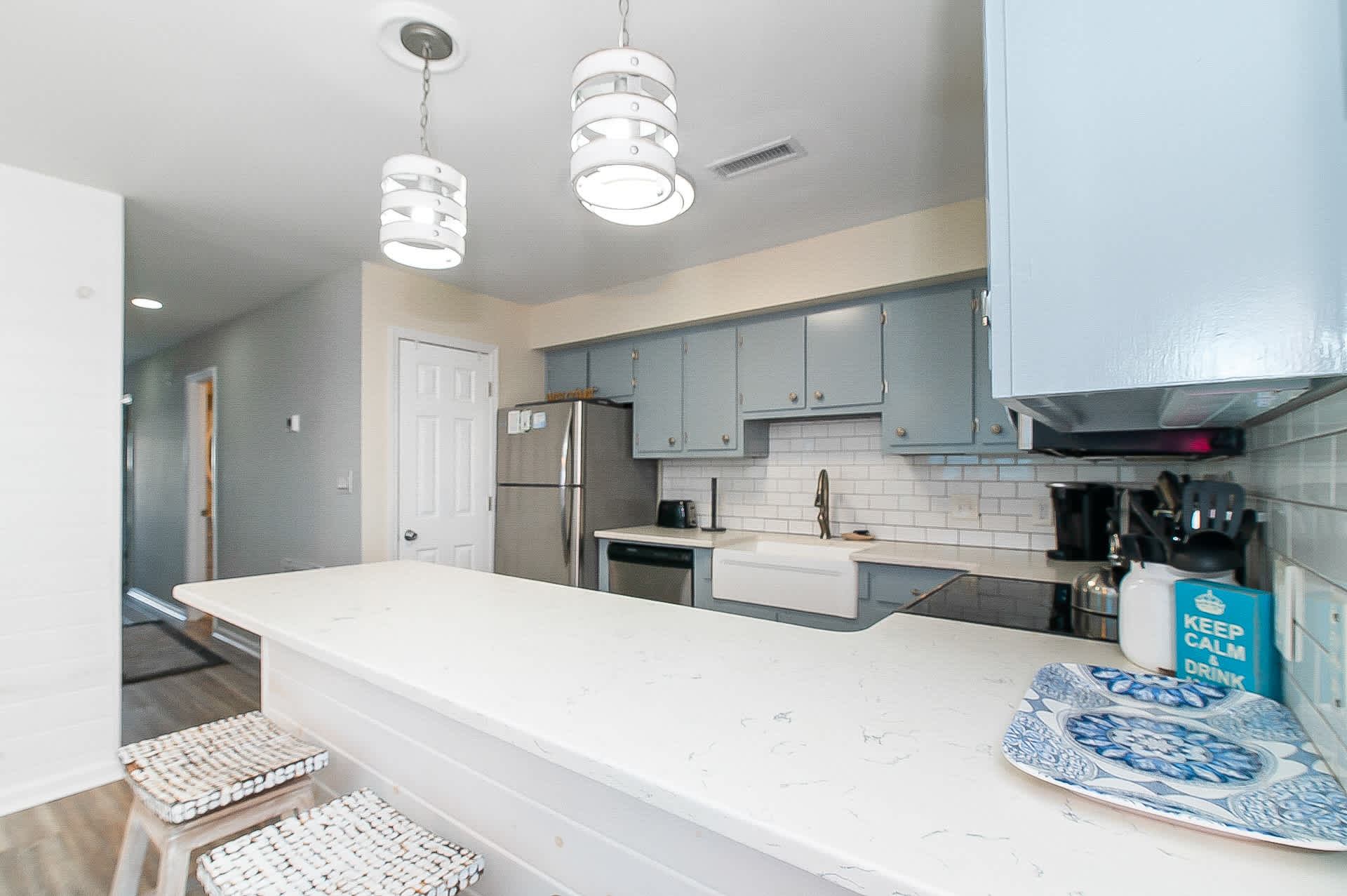 Oceanfront and Modern Top Location w Pool