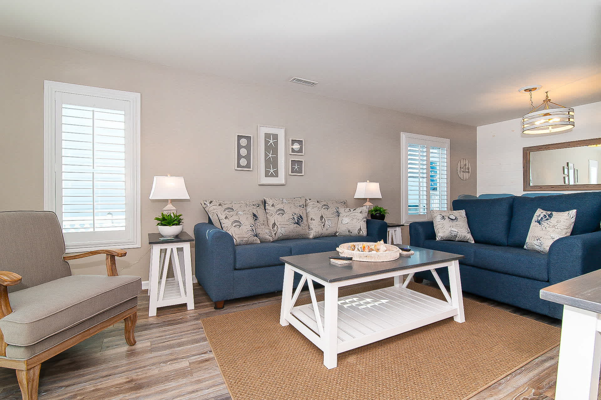 Oceanfront and Modern Top Location w Pool