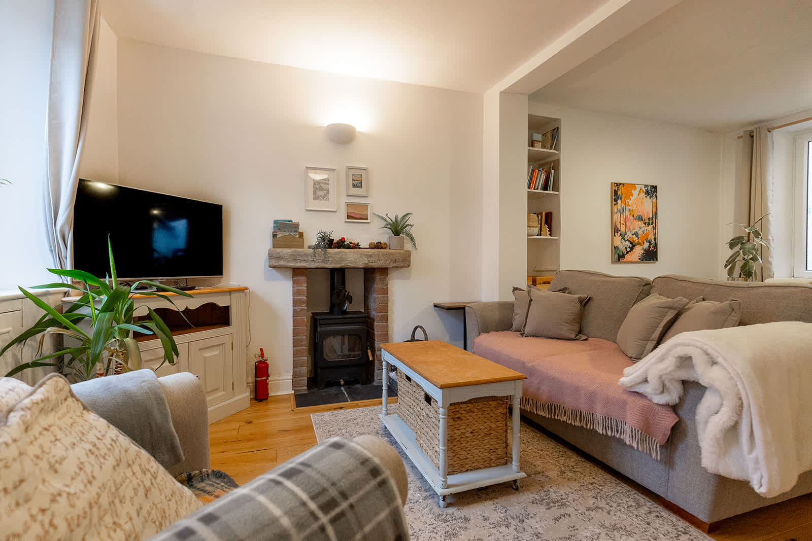 Charming Ulverston Cottage with Garden & Views