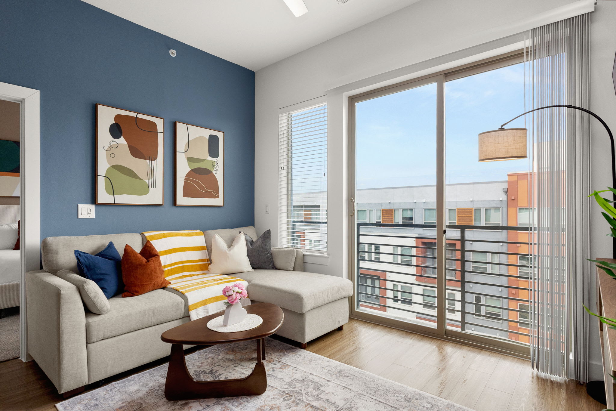 Central Flat: Pool|Free Parking|Walk to Riverwalk — San Antonio, TX — vacation rental