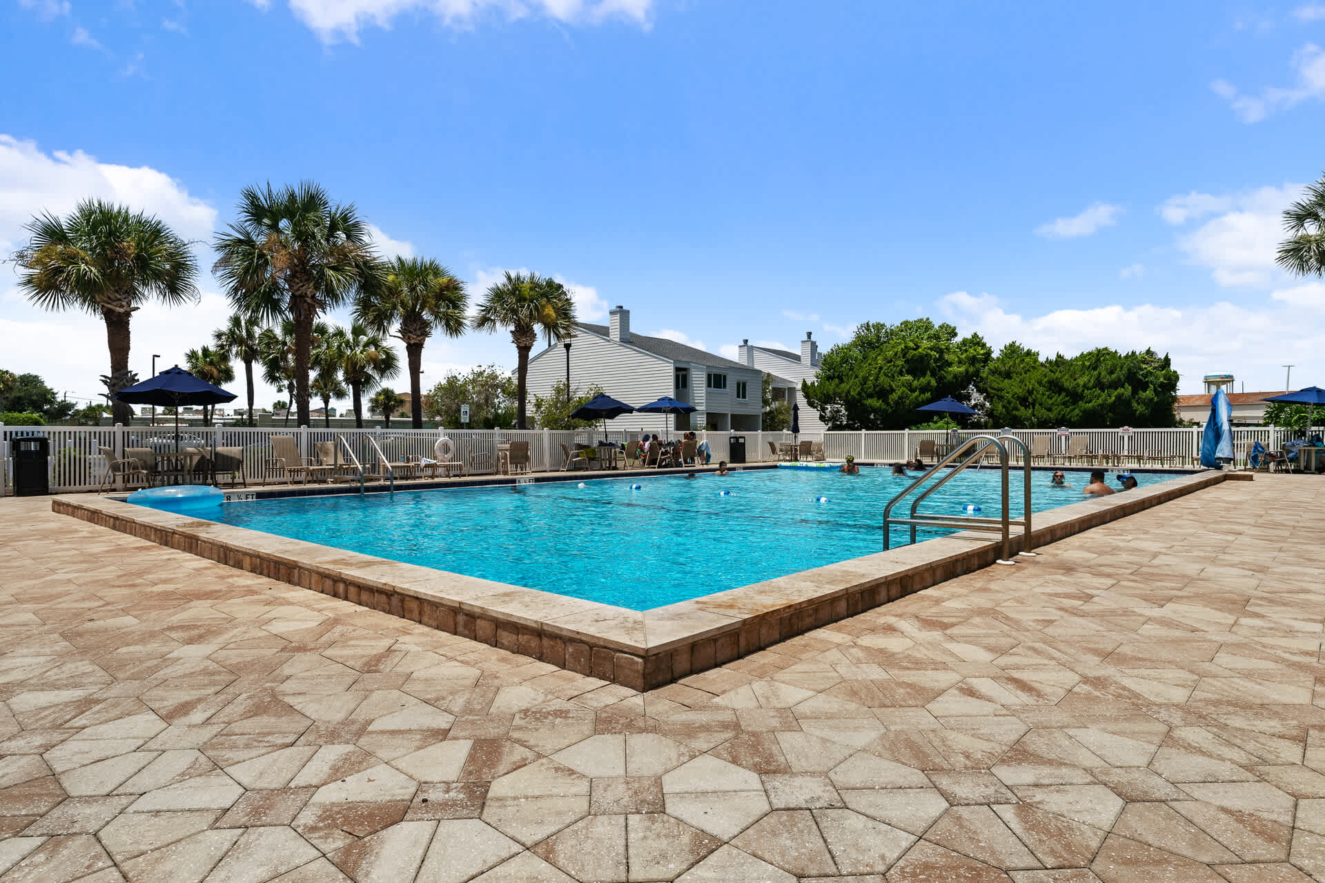 
Relax and unwind by the sparkling pool your perfect vacation spot for sunbathing, swimming, and making memories.