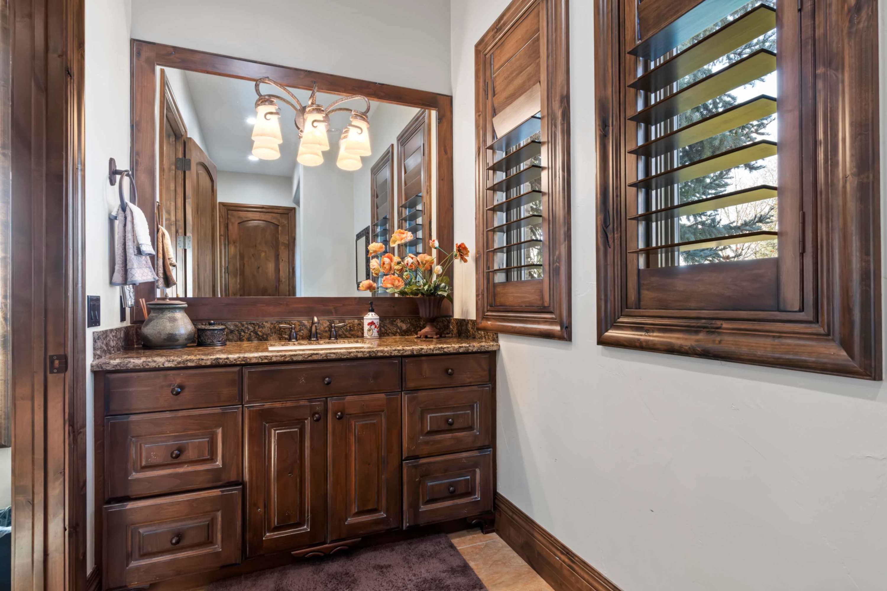 Wasatch Luxury Estate with Indoor Pickleball Theatre and Hot Tub | Photo 31