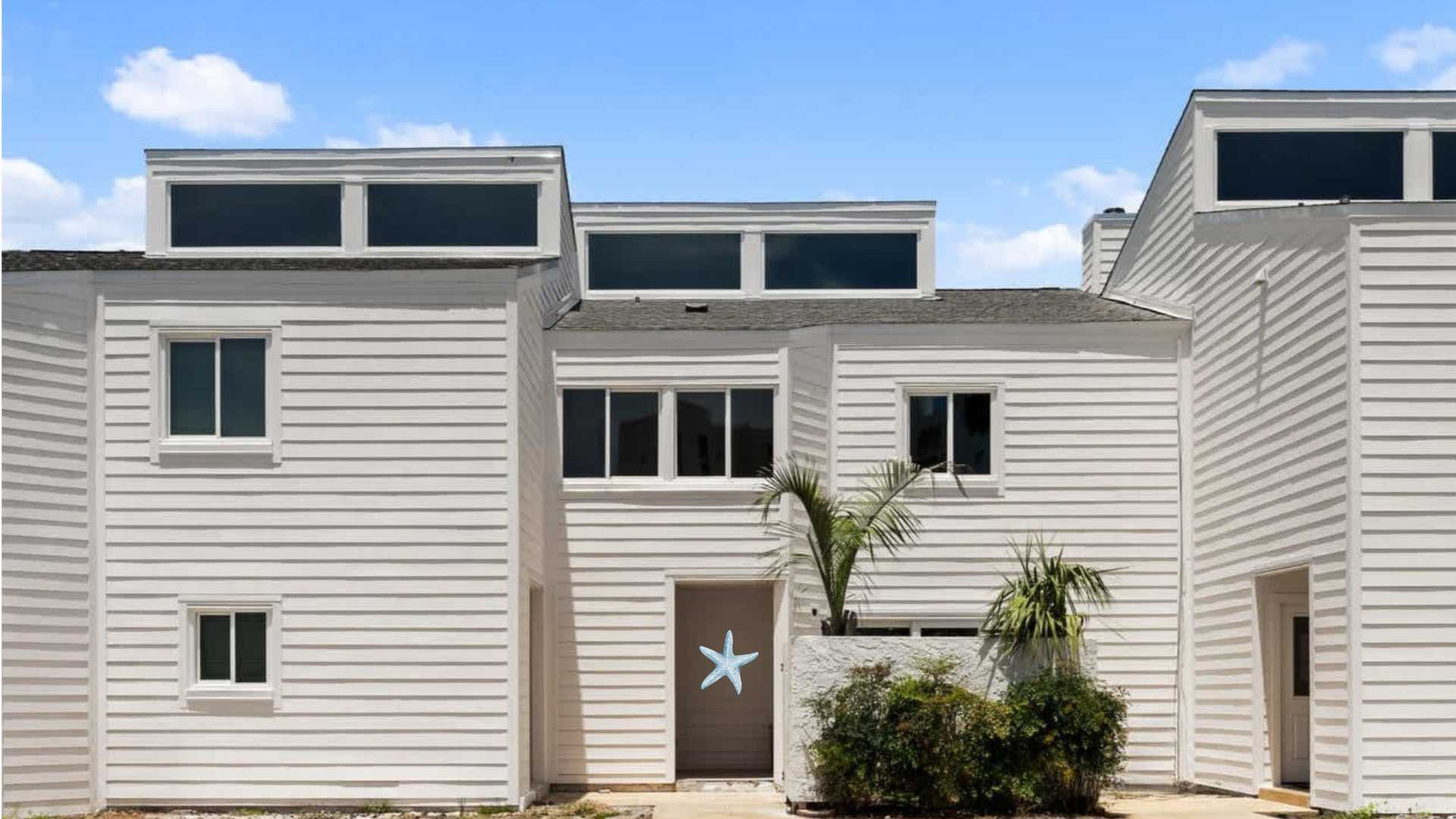 Starfish labels townhome entrance!