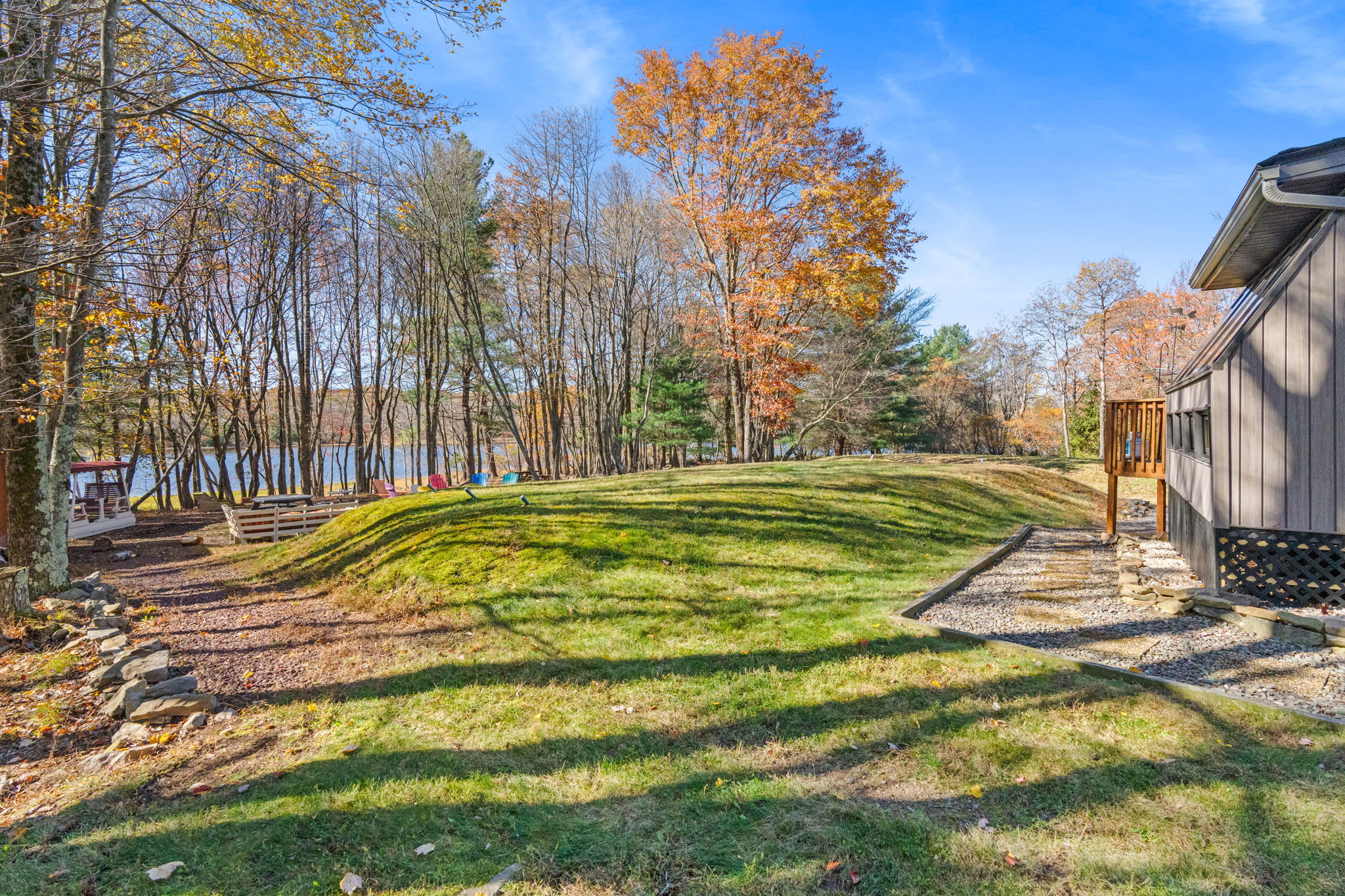 Autumn colors surrounding the property with vibrant foliage - beautiful seasonal mountain scenery