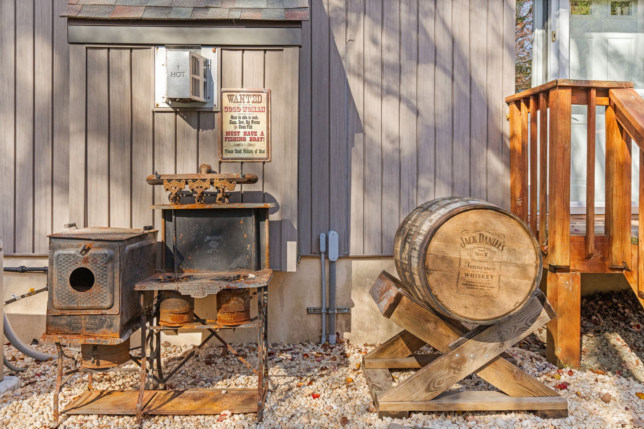 Basement bar area with mountain lodge decor and wood-burning fireplace (not operational stricly for decoration pusposes)  - perfect for evening entertainment