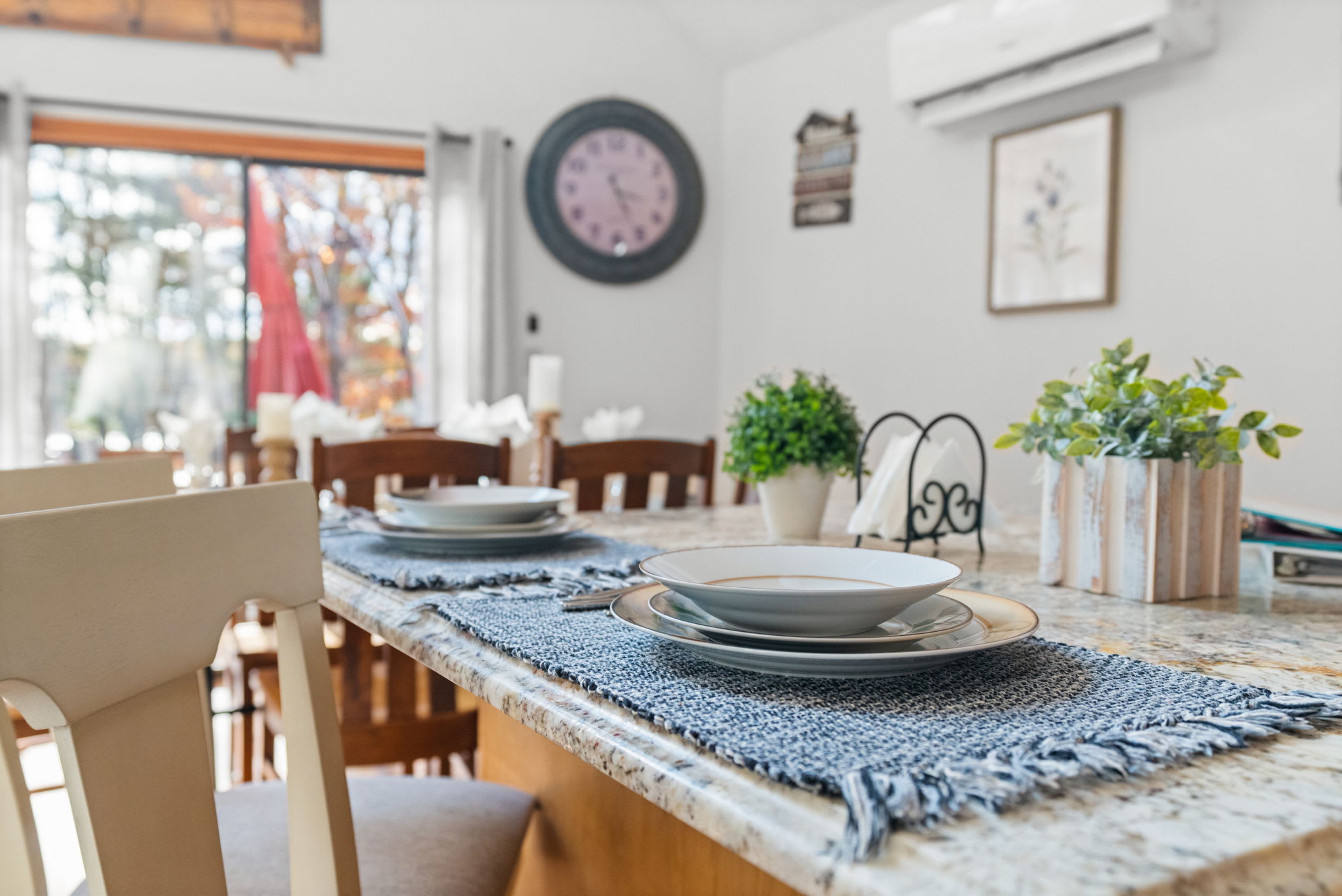 Third bedroom with two twin beds - perfect for kids or additional guests