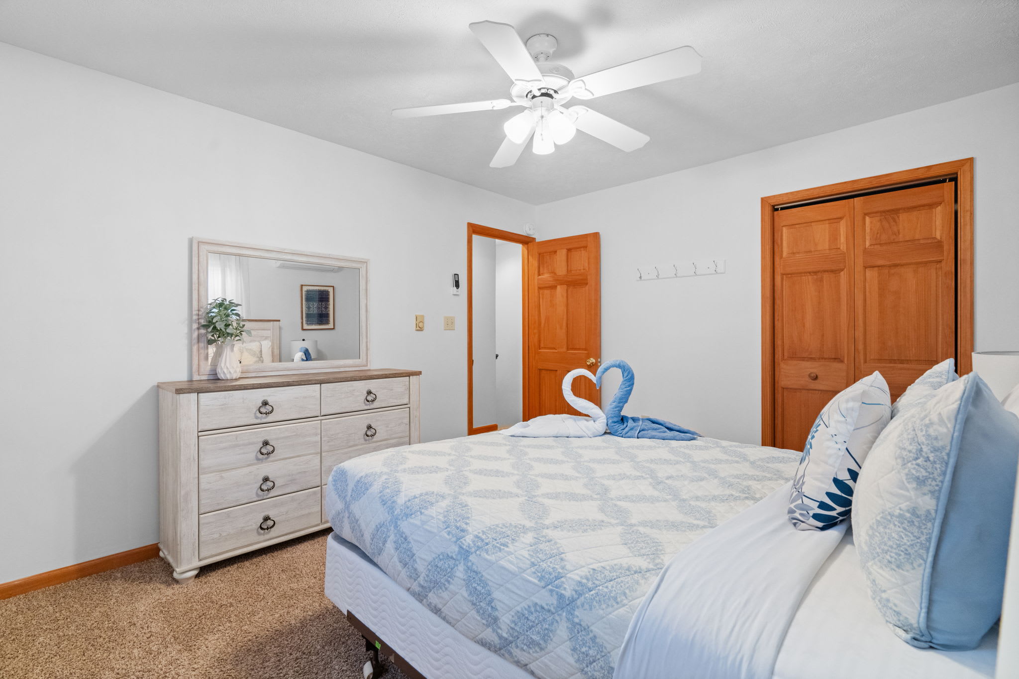 Third bedroom with twin beds and vaulted ceiling - ideal sleeping area for children or extra guests