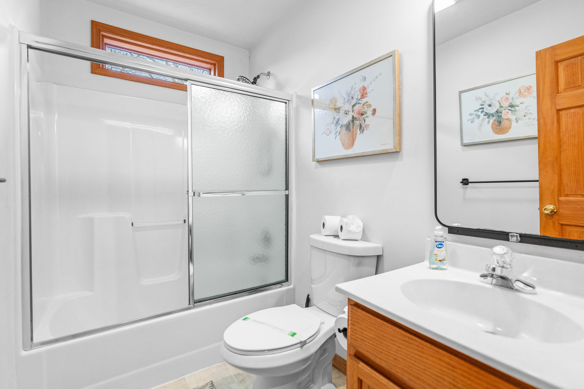 Tranquil Pennsylvania lake scene - beautiful natural surroundings near the property