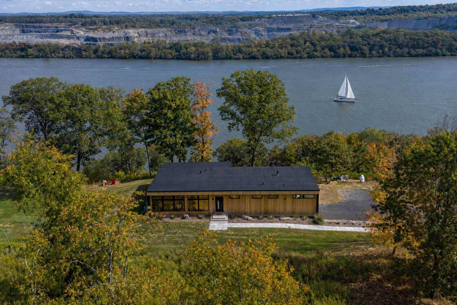 The Bluff at Eagle Hollow