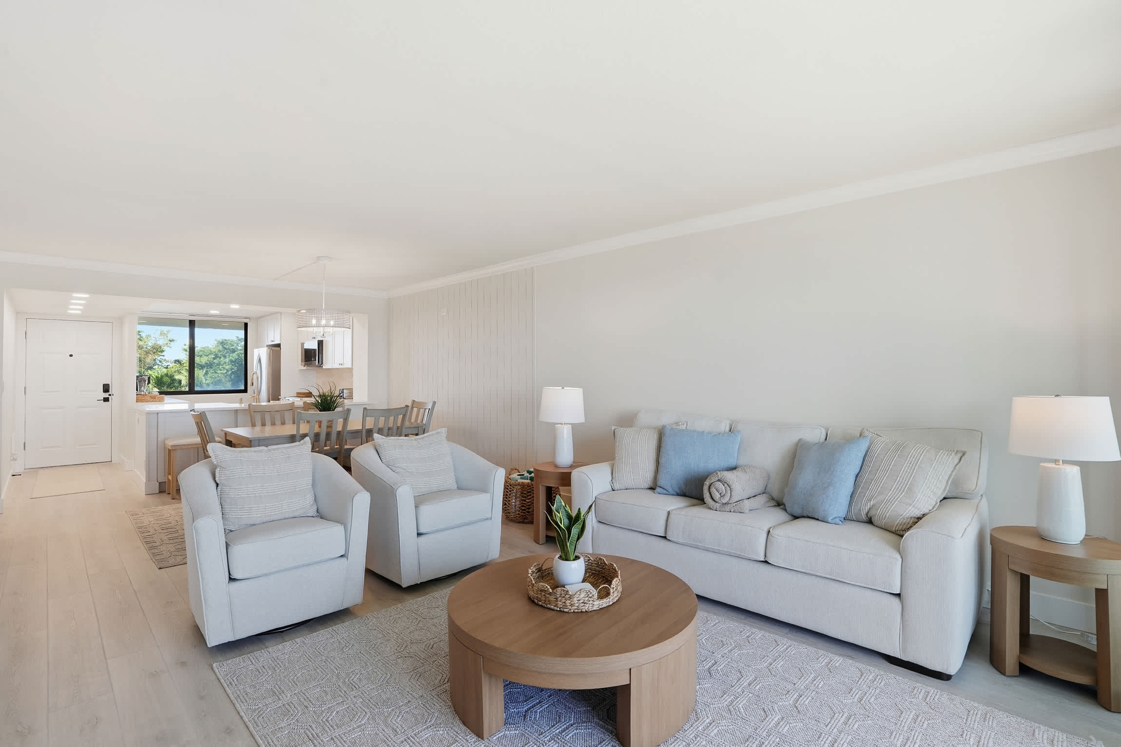 Luxury Bay Side Condo on Fort Myers Beach FL | Photo 13