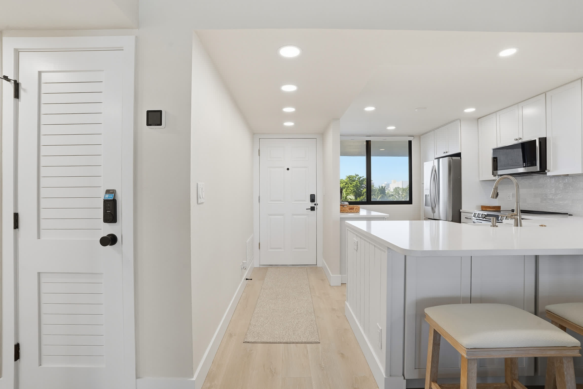 Luxury Bay Side Condo on Fort Myers Beach FL | Photo 7