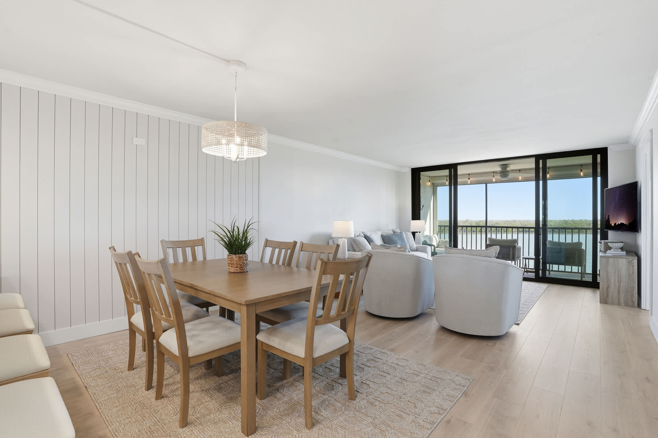 Luxury Bay Side Condo on Fort Myers Beach FL | Photo 12