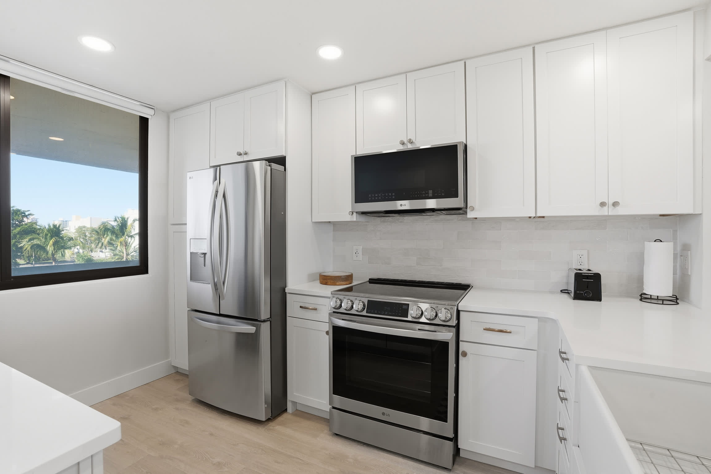 Luxury Bay Side Condo on Fort Myers Beach FL | Photo 8