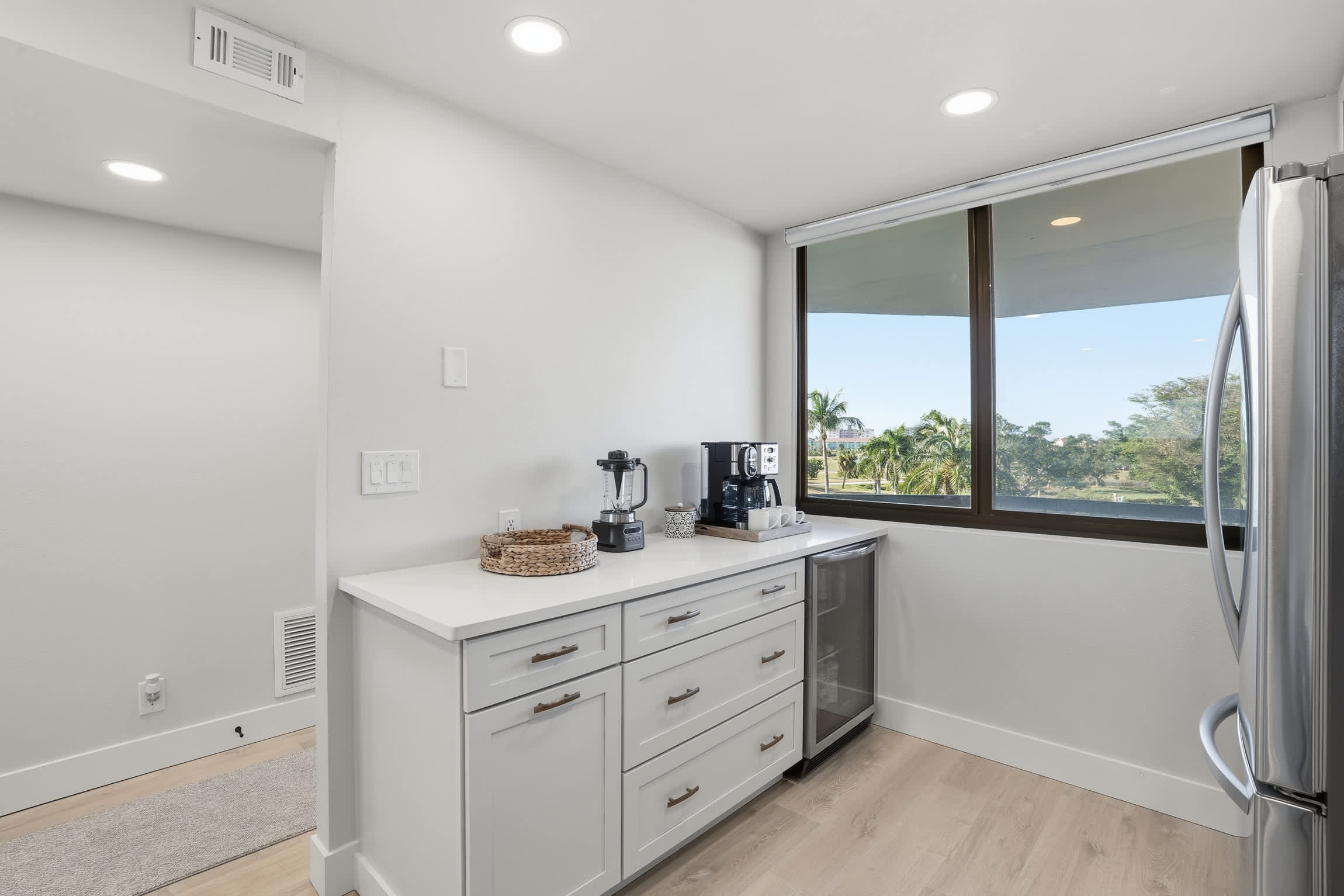 Luxury Bay Side Condo on Fort Myers Beach FL | Photo 10