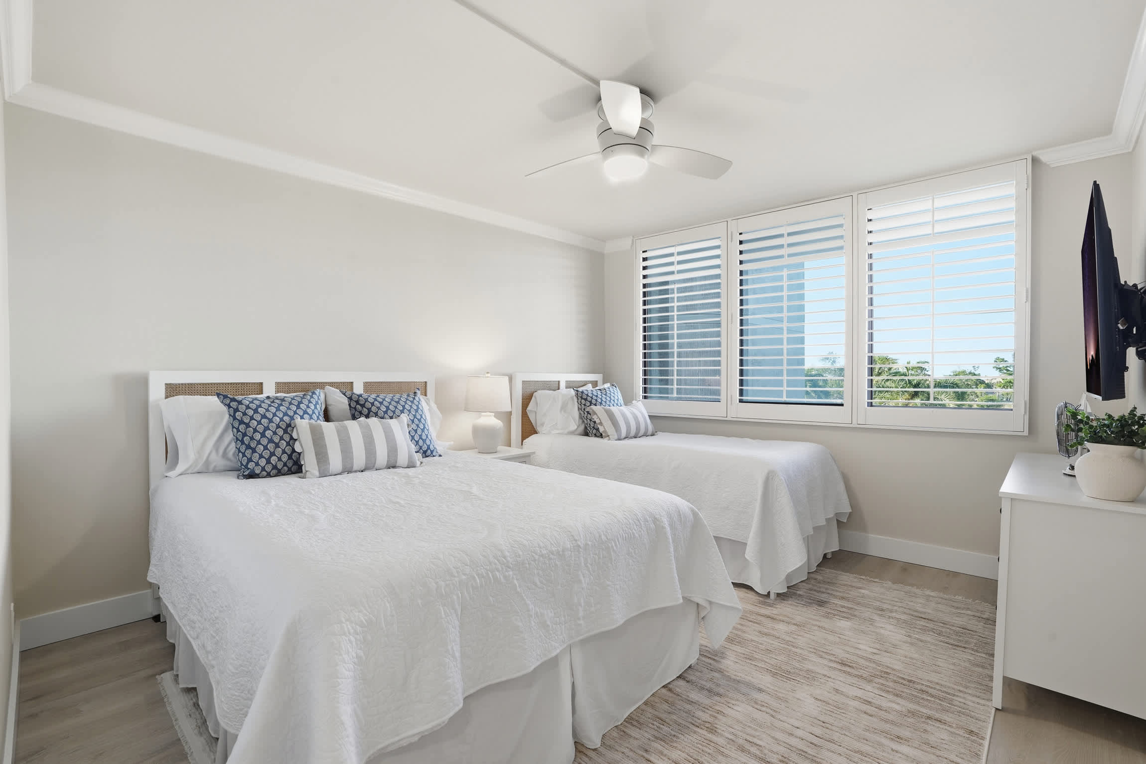 Luxury Bay Side Condo on Fort Myers Beach FL | Photo 19