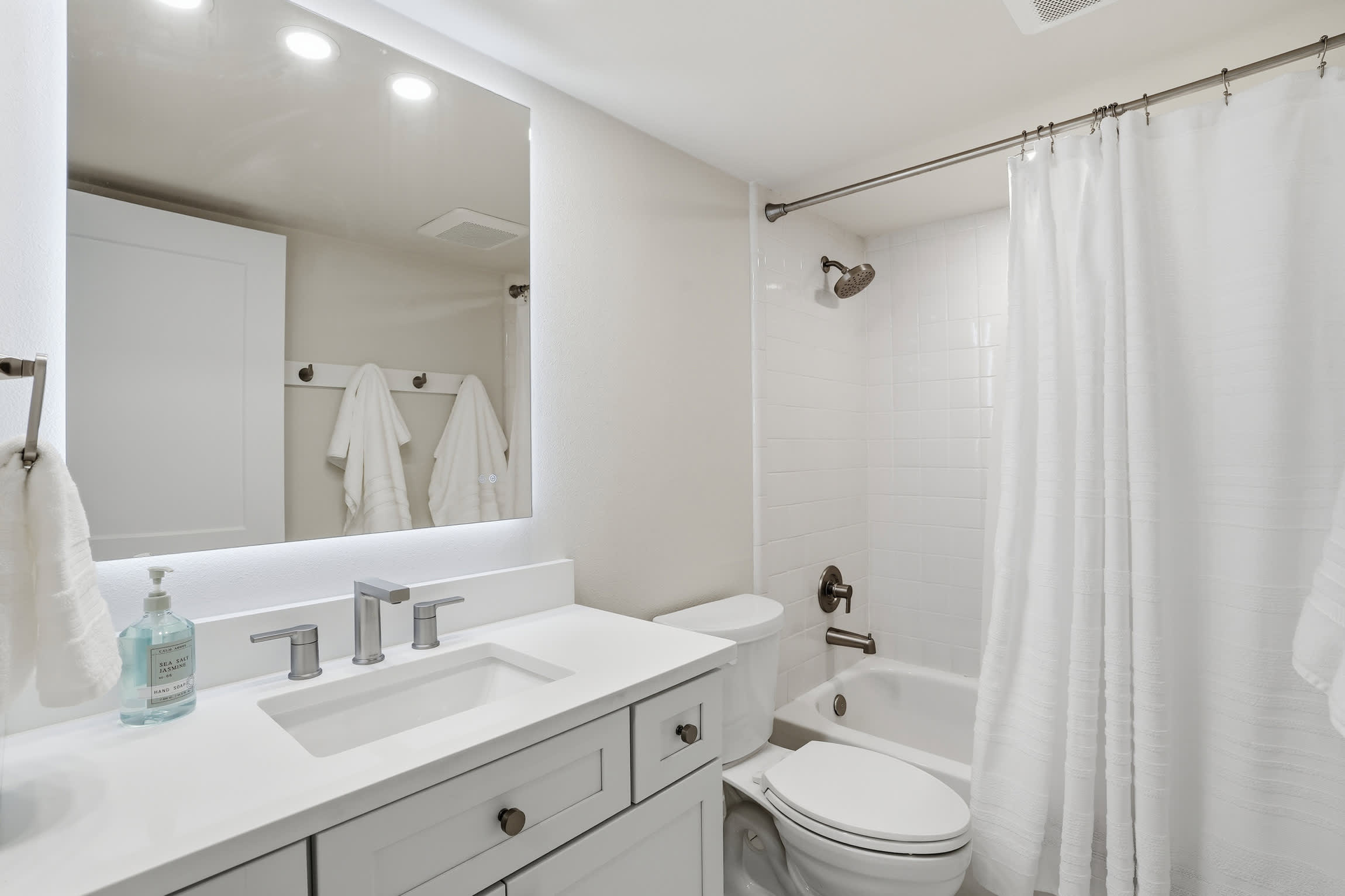 Luxury Bay Side Condo on Fort Myers Beach FL | Photo 20