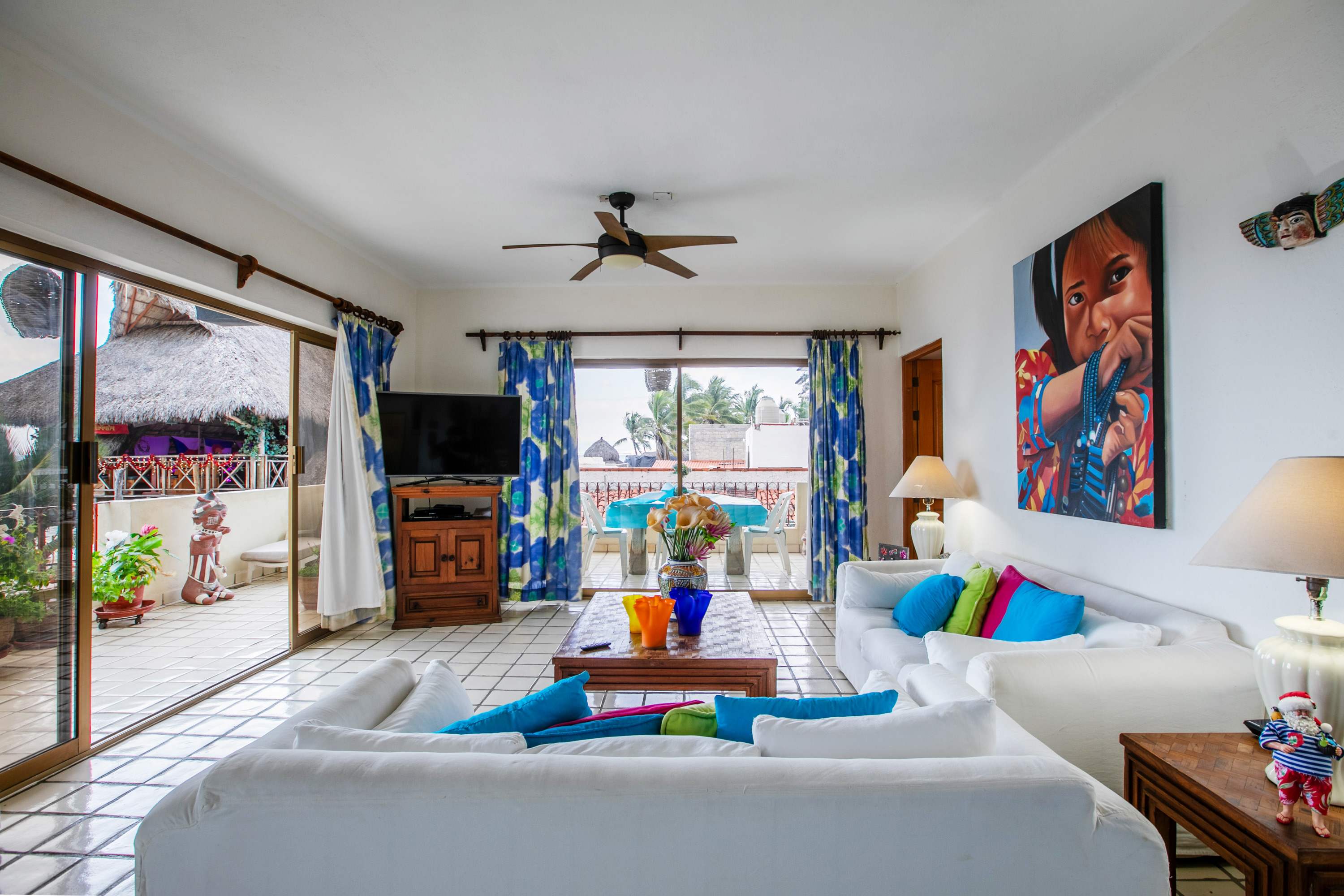 Casa Blanca Condo in the Heart of Old Town.