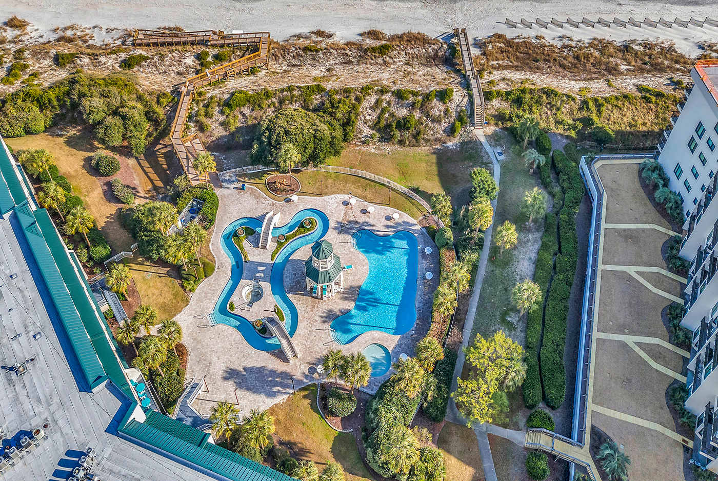 Oceanfront Luxury 2BR Litchfield Beach Escape | Photo 30