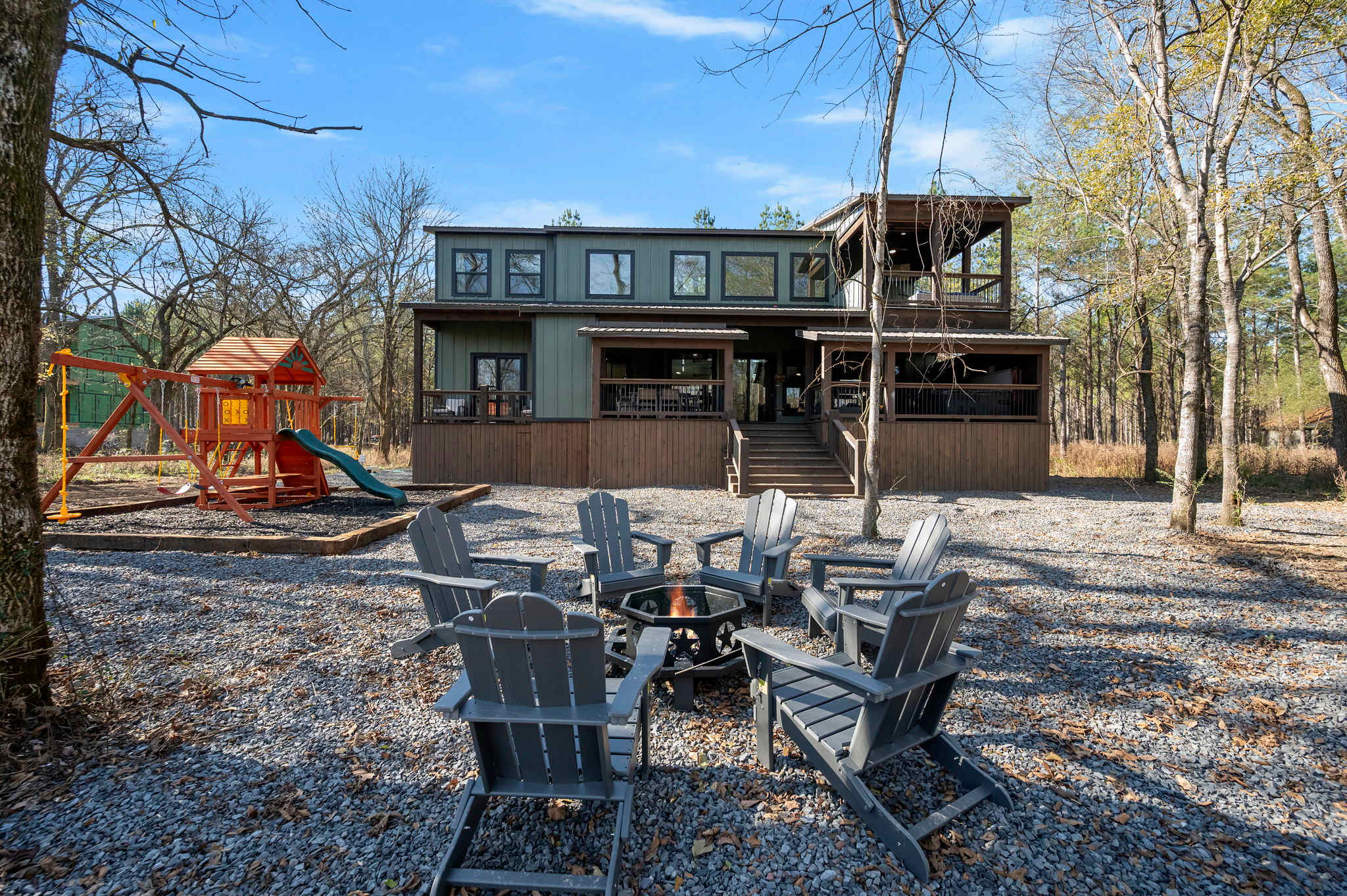 Chillax Inn the River Riverfront*gameroom*sleeps19