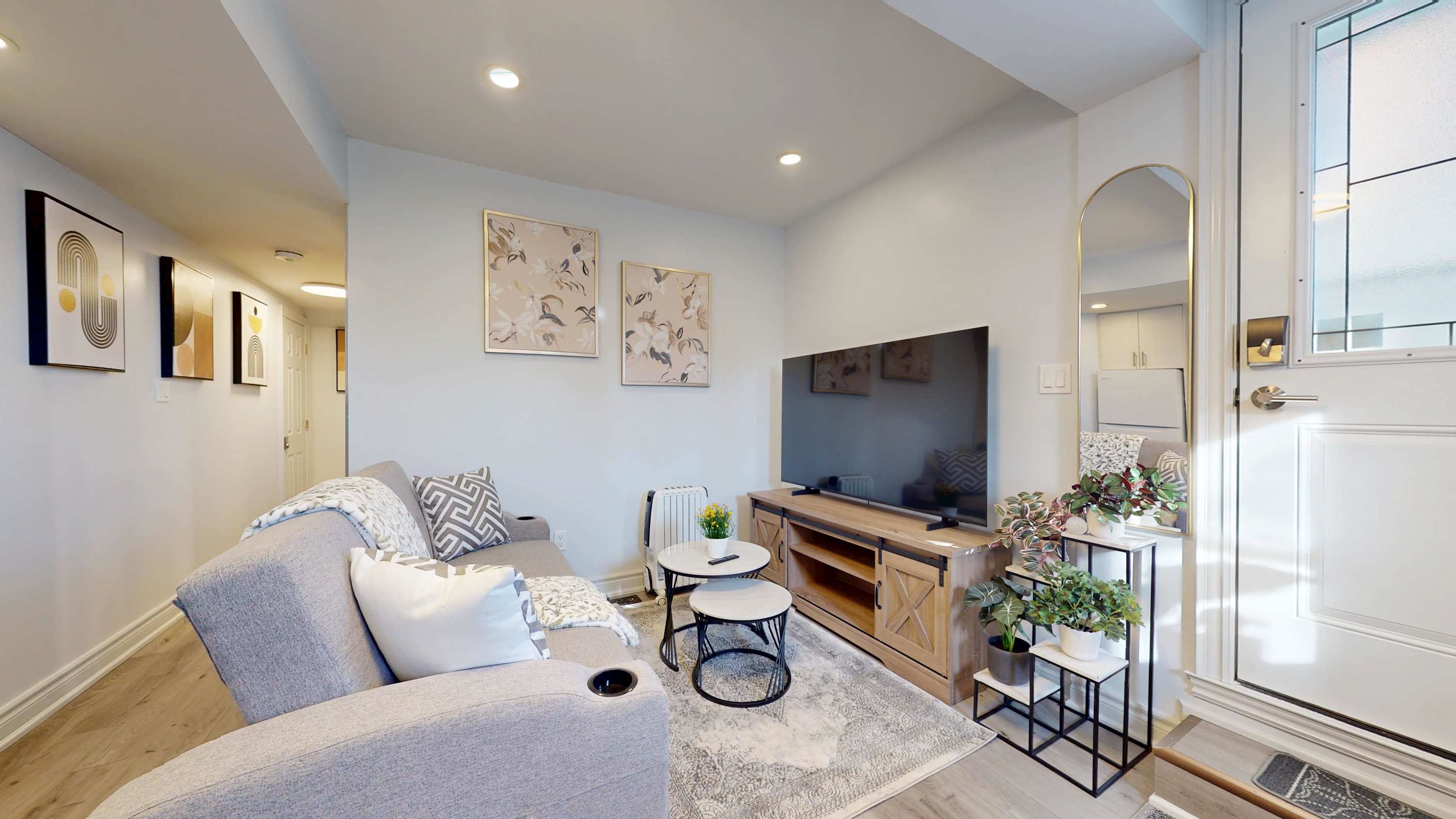 Brand New Basement Suite w Parking Laundry