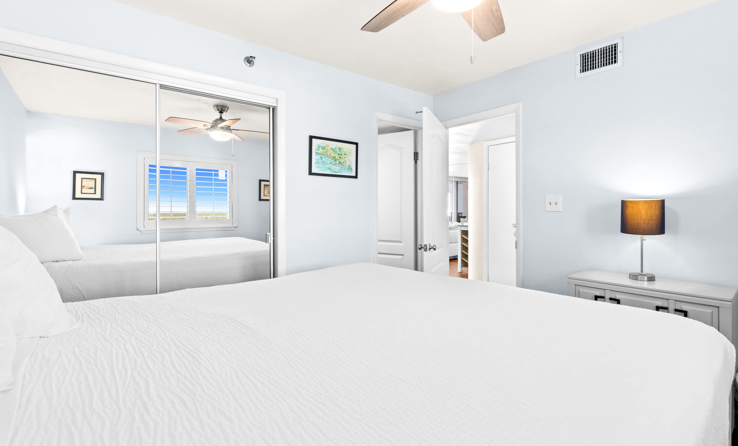 One Seagrove Place 1005 | Photo 15