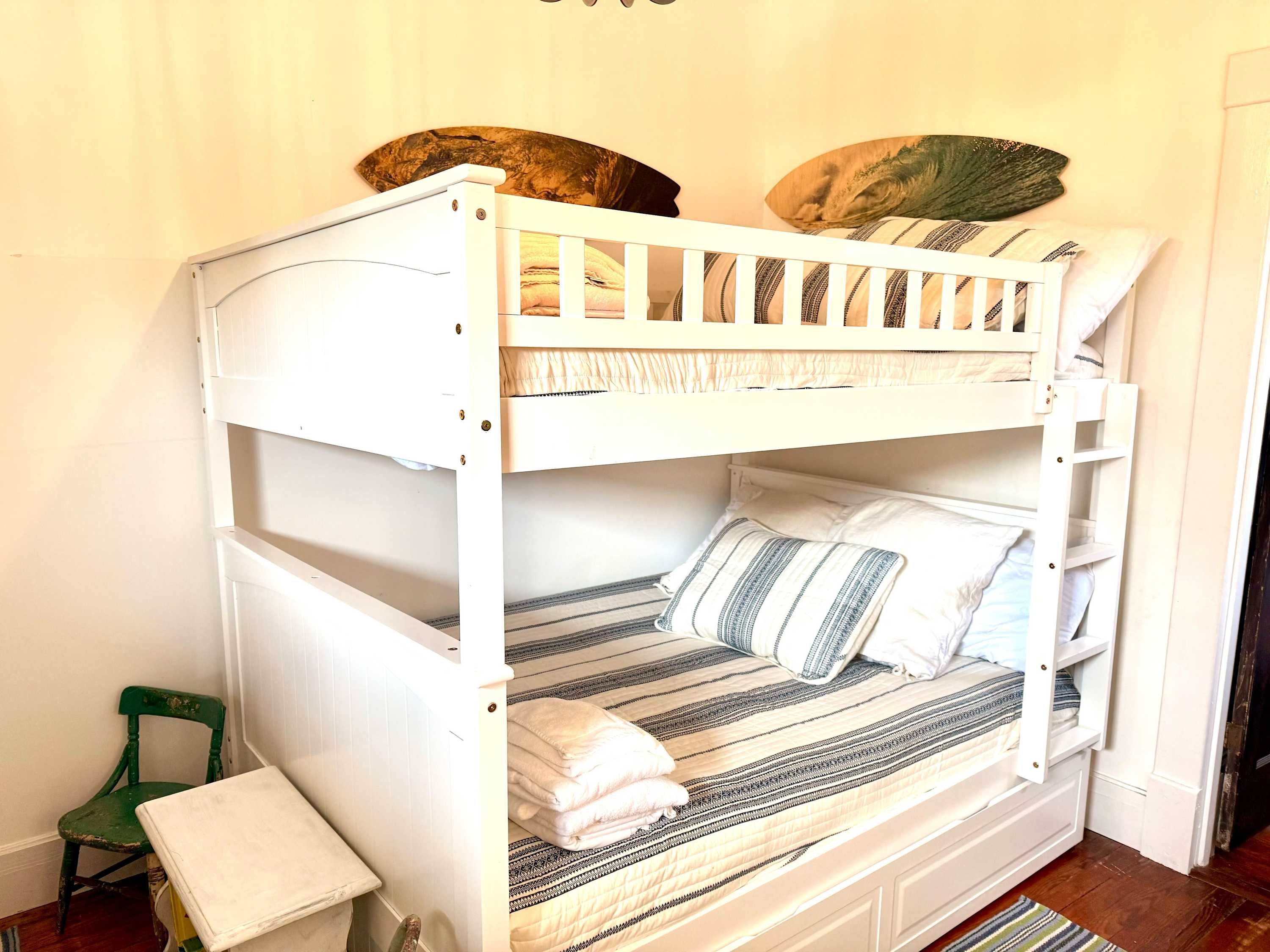 Hummingbird Cottage - Chesapeake Properties