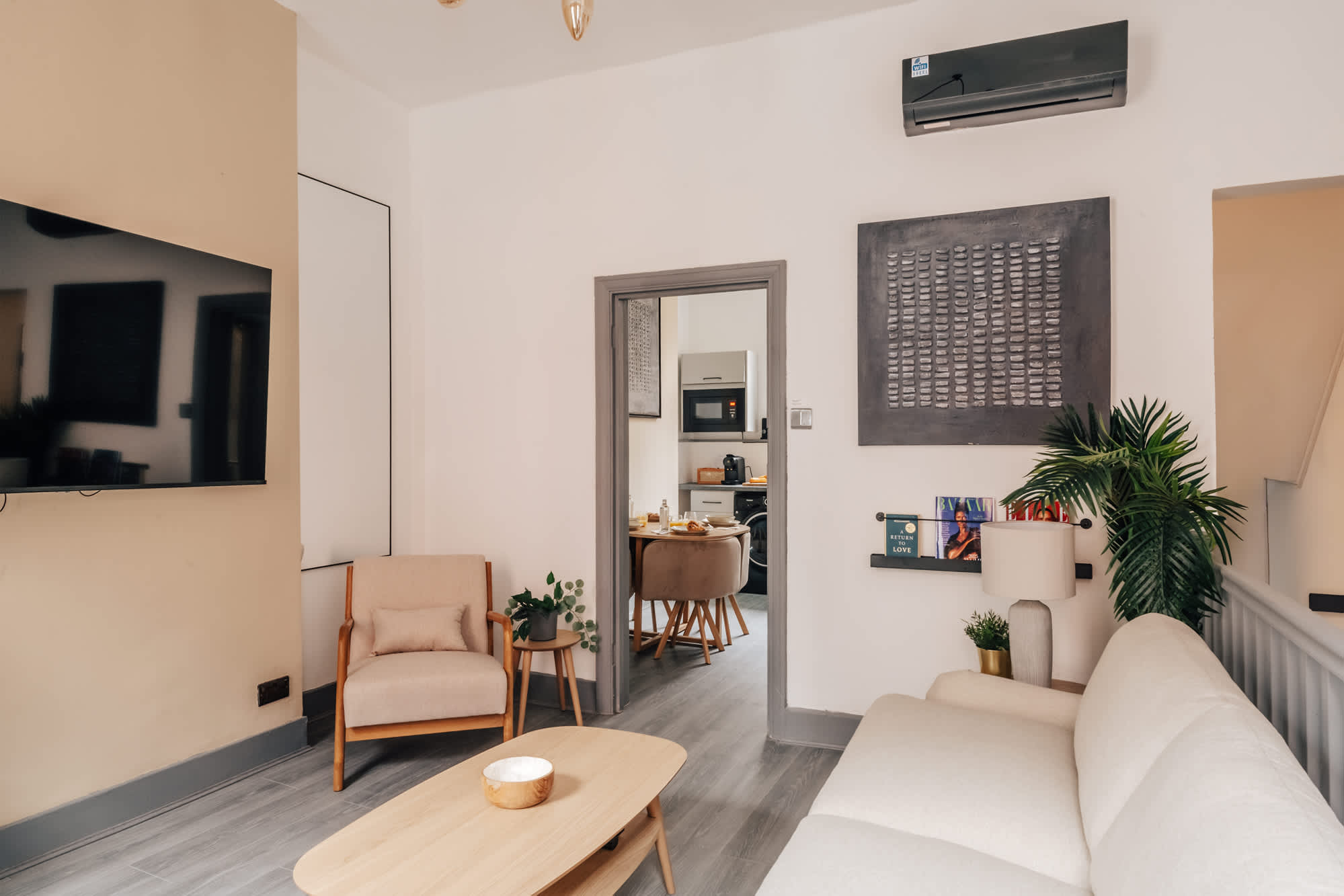 Central Old Street Apt: Multi-Level, Workspace, in City Road 133 EC1V 1JB - Property image 10 - VivreStays