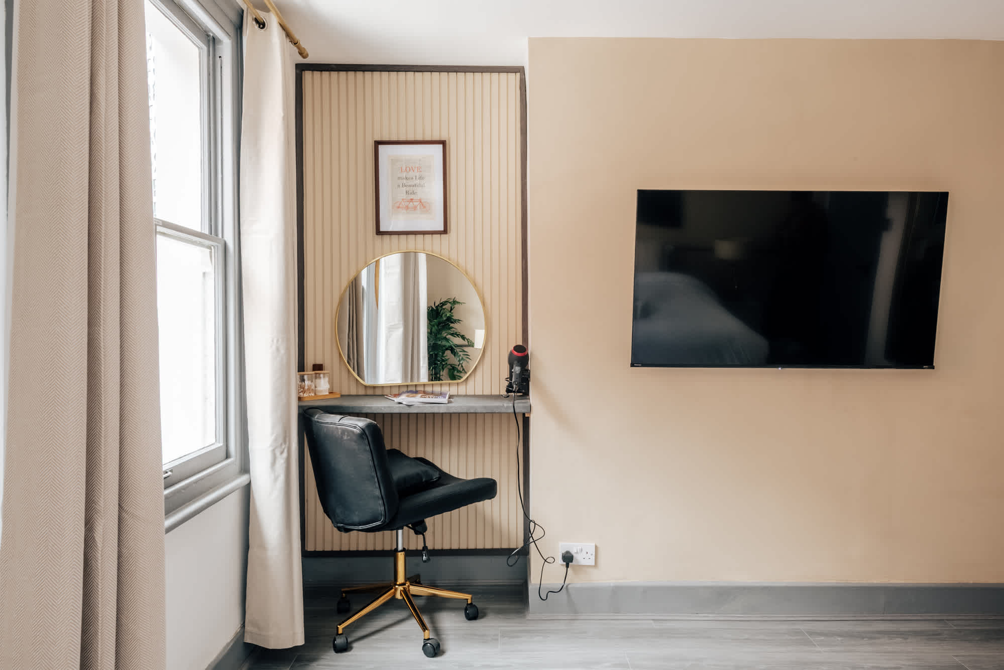 Central Old Street Apt: Multi-Level, Workspace, in City Road 133 EC1V 1JB - Property image 30 - VivreStays