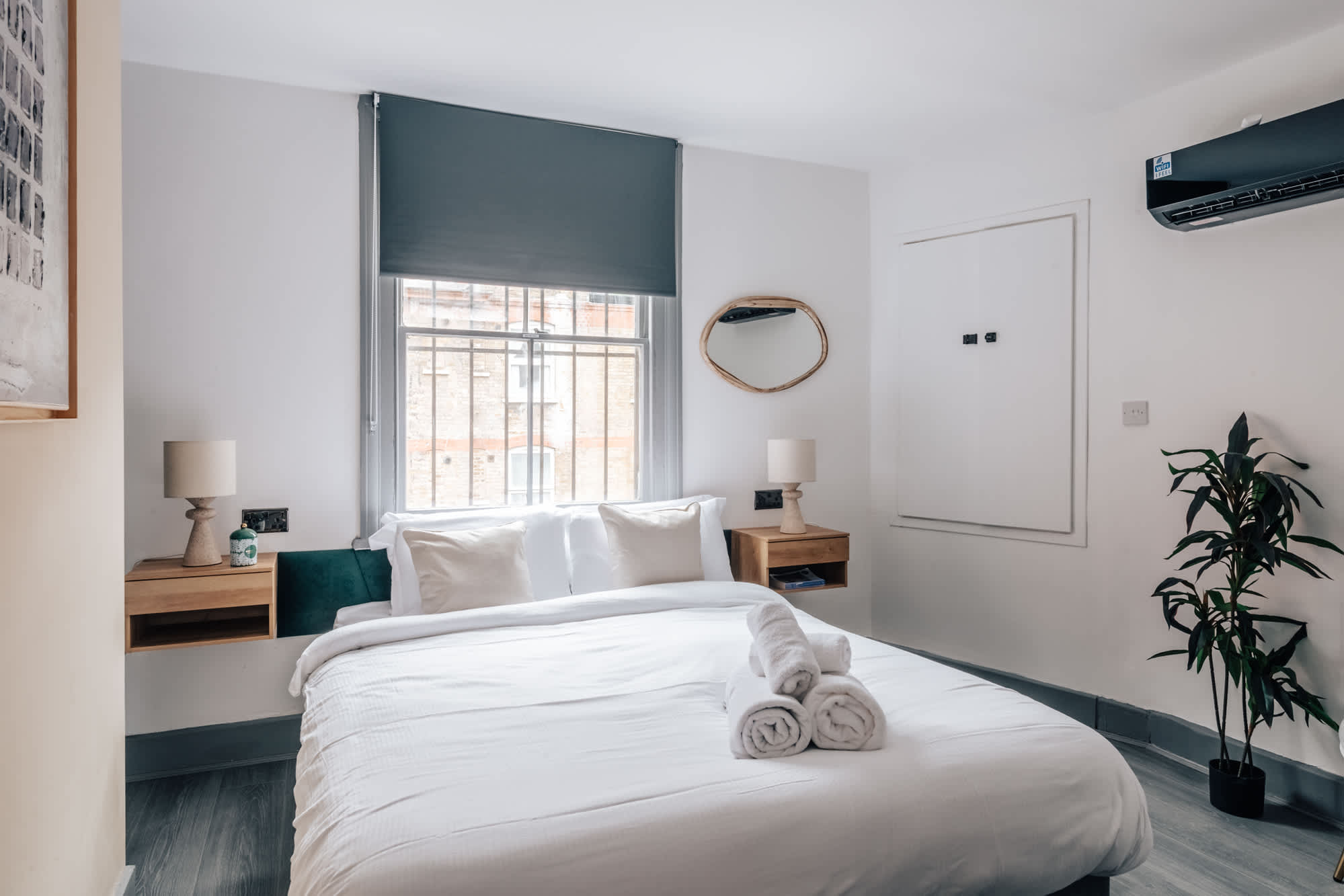 Central Old Street Apt: Multi-Level, Workspace, in City Road 133 EC1V 1JB - Property image 39 - VivreStays