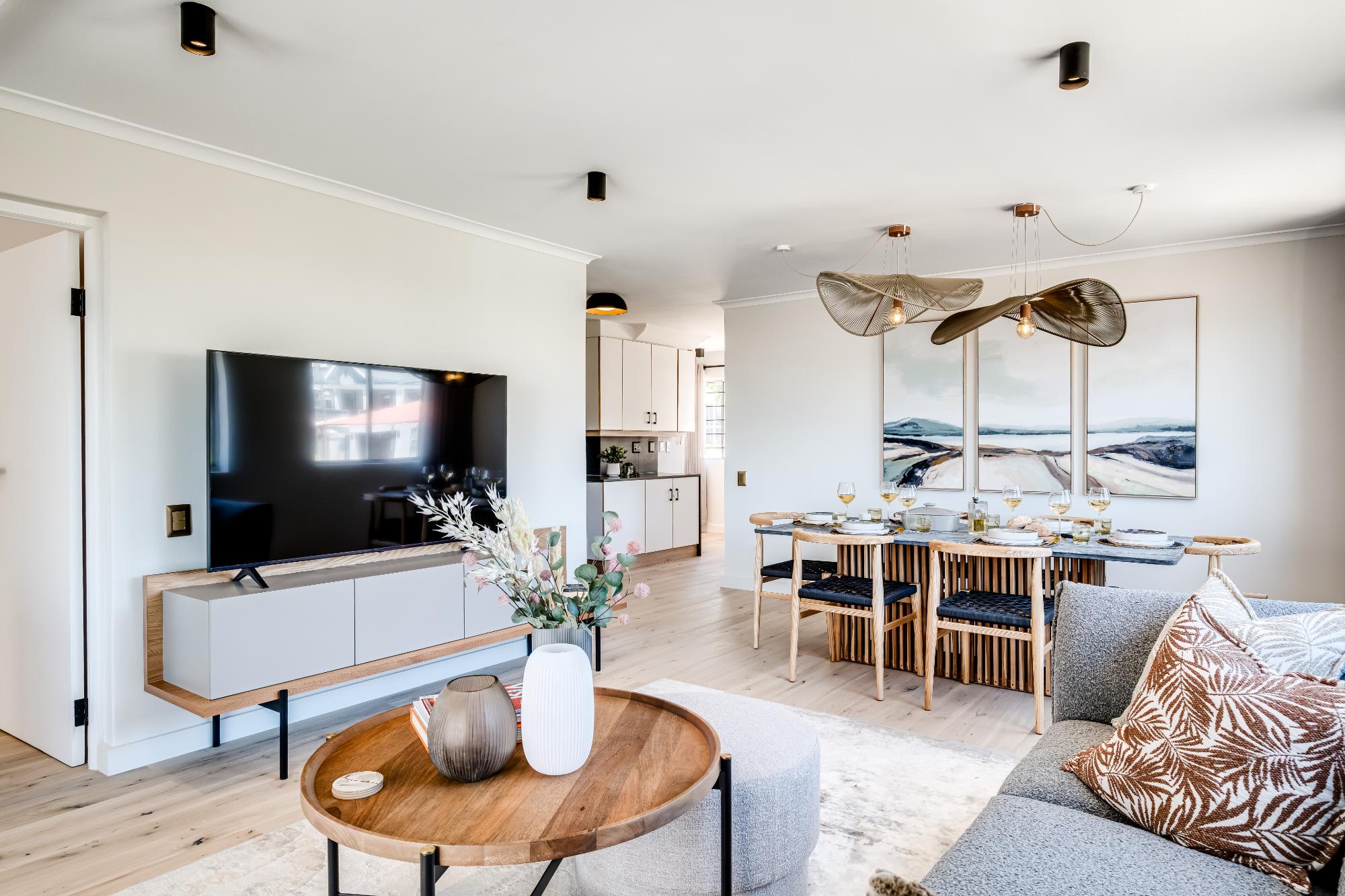 Green Point Modern 2bed Apartment Azura Atlantic | Photo 2