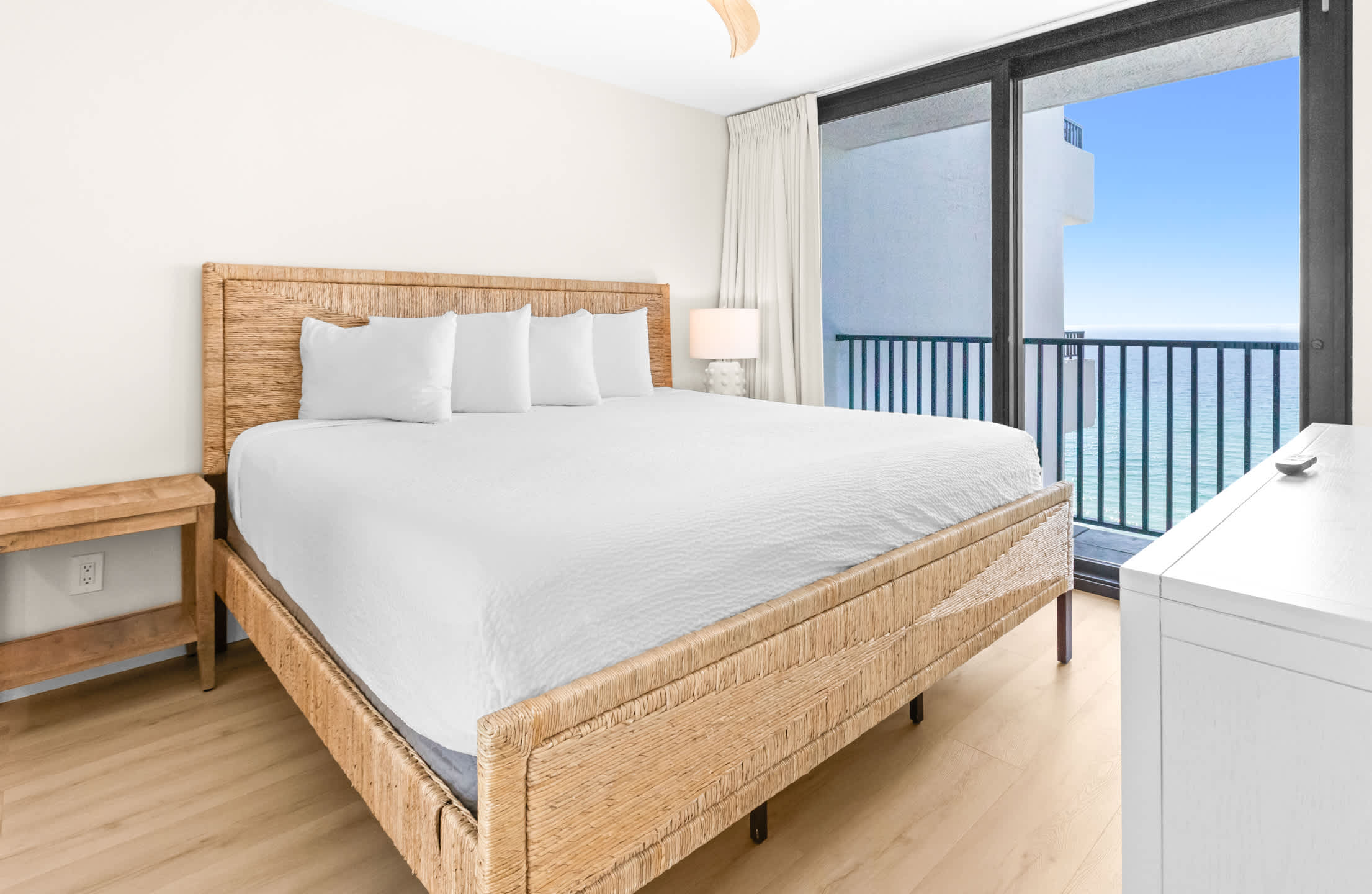 One Seagrove Place 1203 15